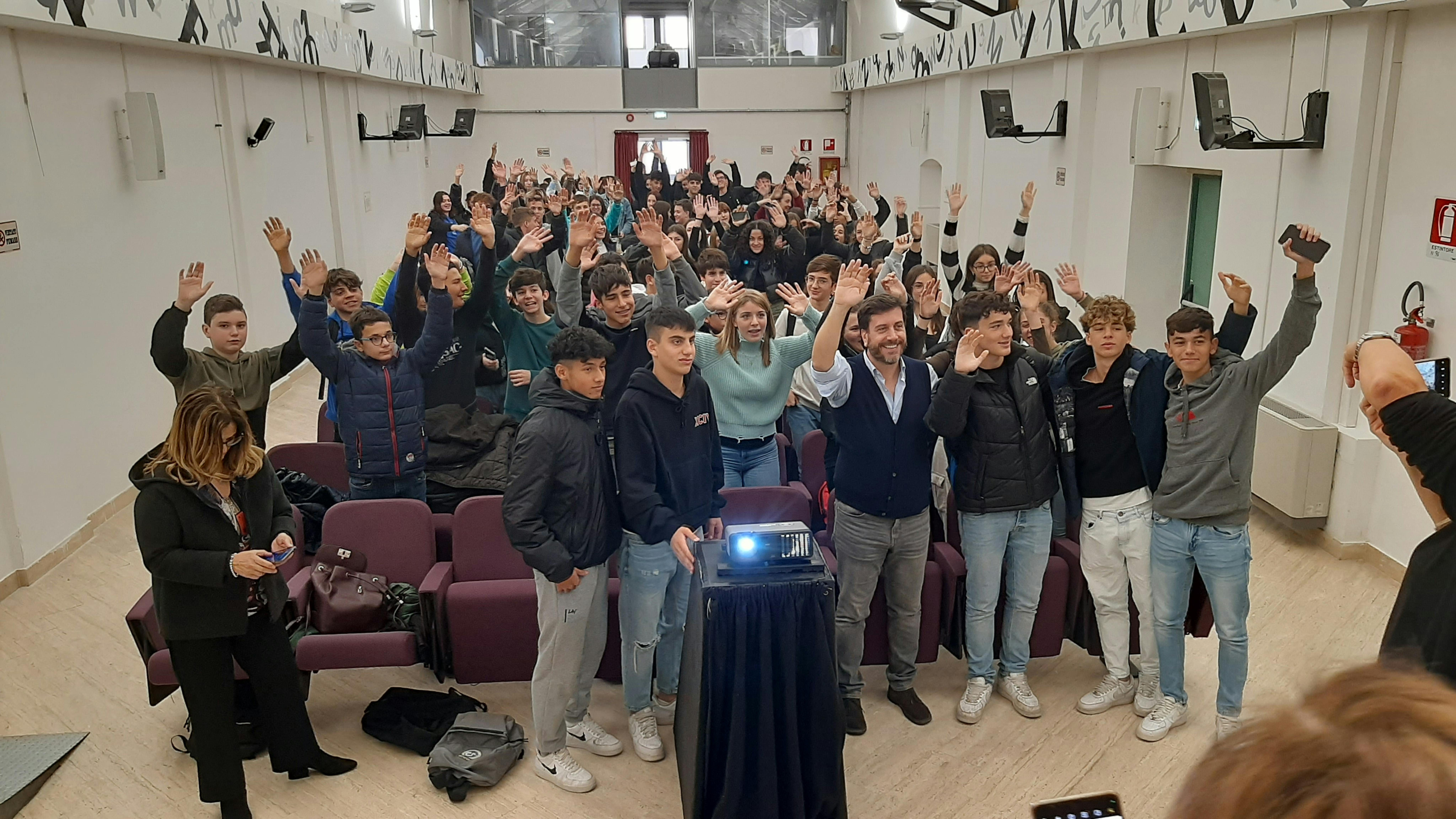 I ragazzi insieme al portavoce Unicef Italia Andrea Iacomini