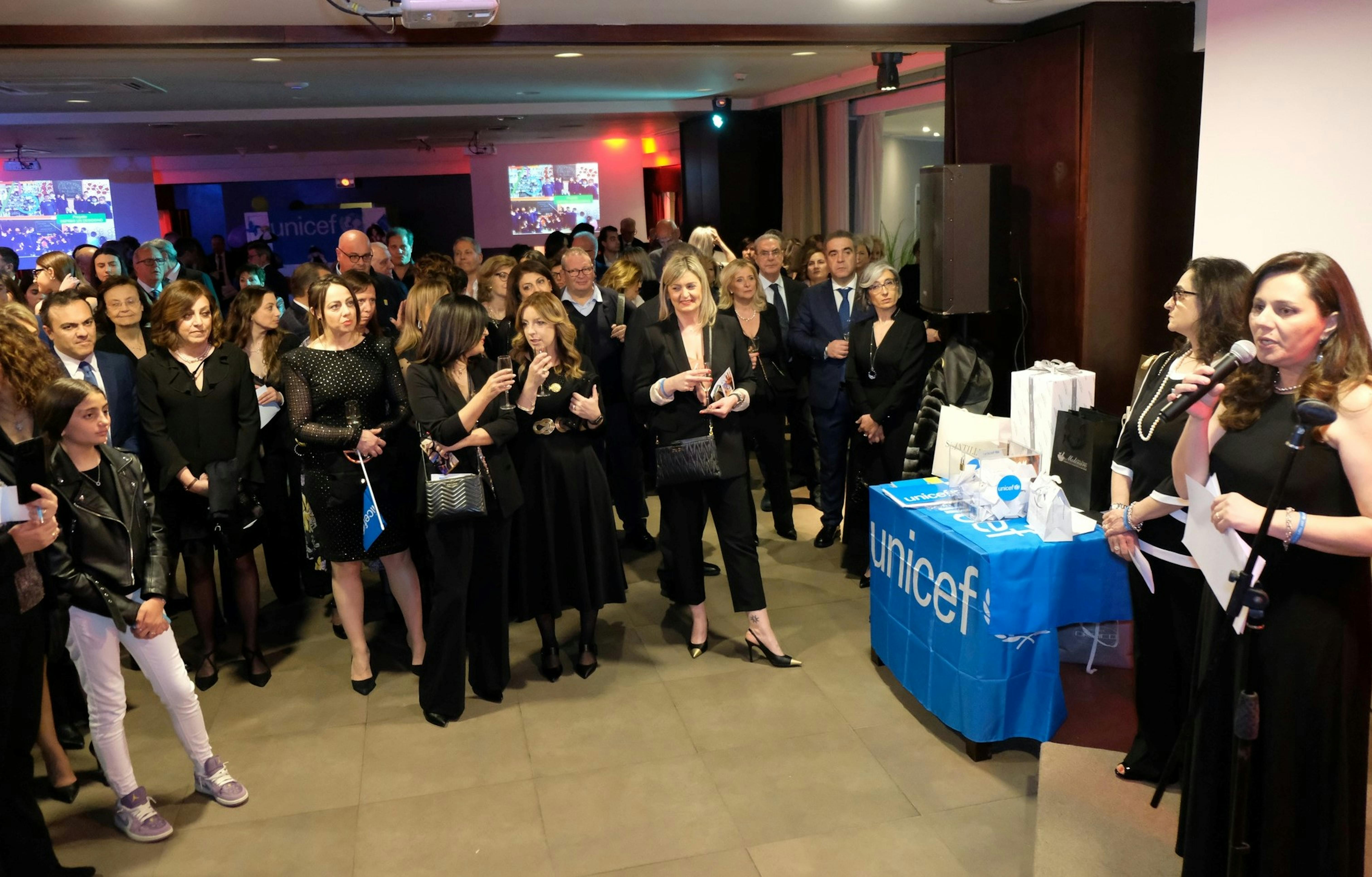 Presentazione UNICEF ai partecipanti al Galà