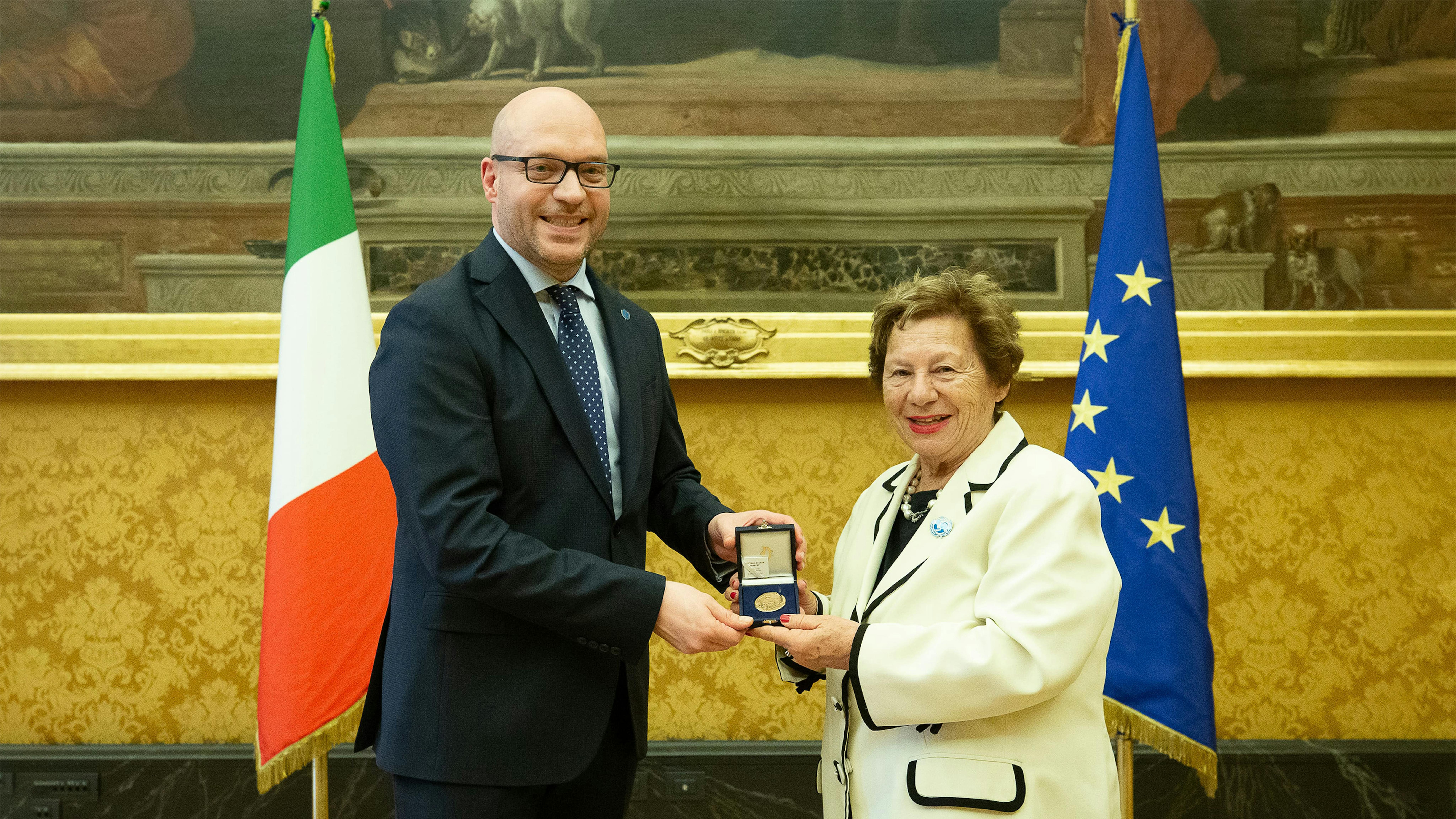 Il Presidente della Camera, Lorenzo Fontana e la Presidente dell'UNICEF Italia, Carmela Pace.