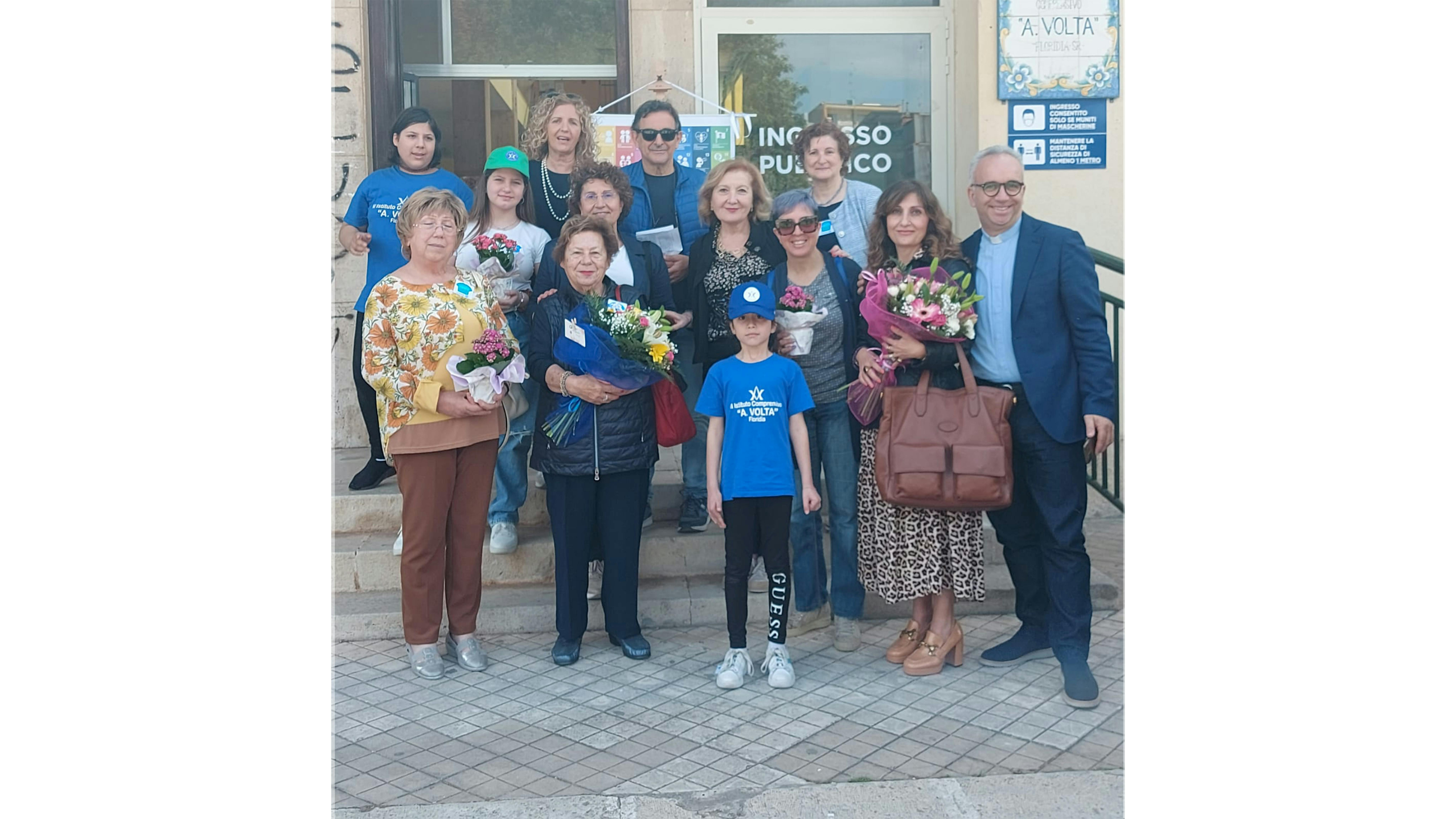 Foto di gruppo con la Presidente  UNICEF Pace, la Presidente del Comitato prov.le  UNICEF Siracusa Pina Cannizzo e Clorinda e Coppa