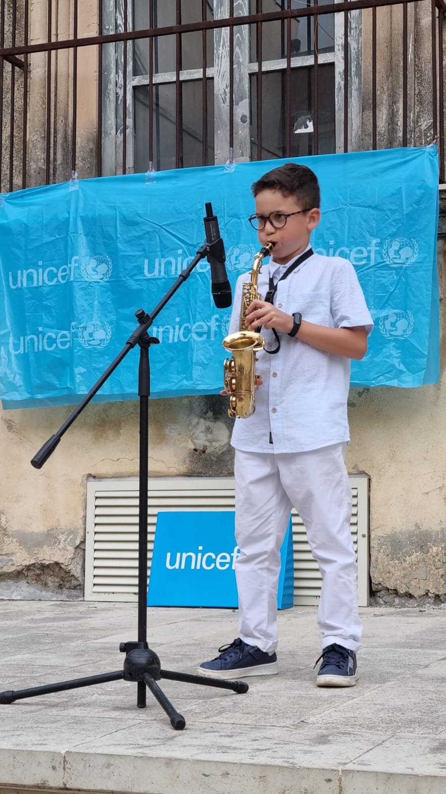 Francesco Tamburini durante la sua esecuzione al sax soprano