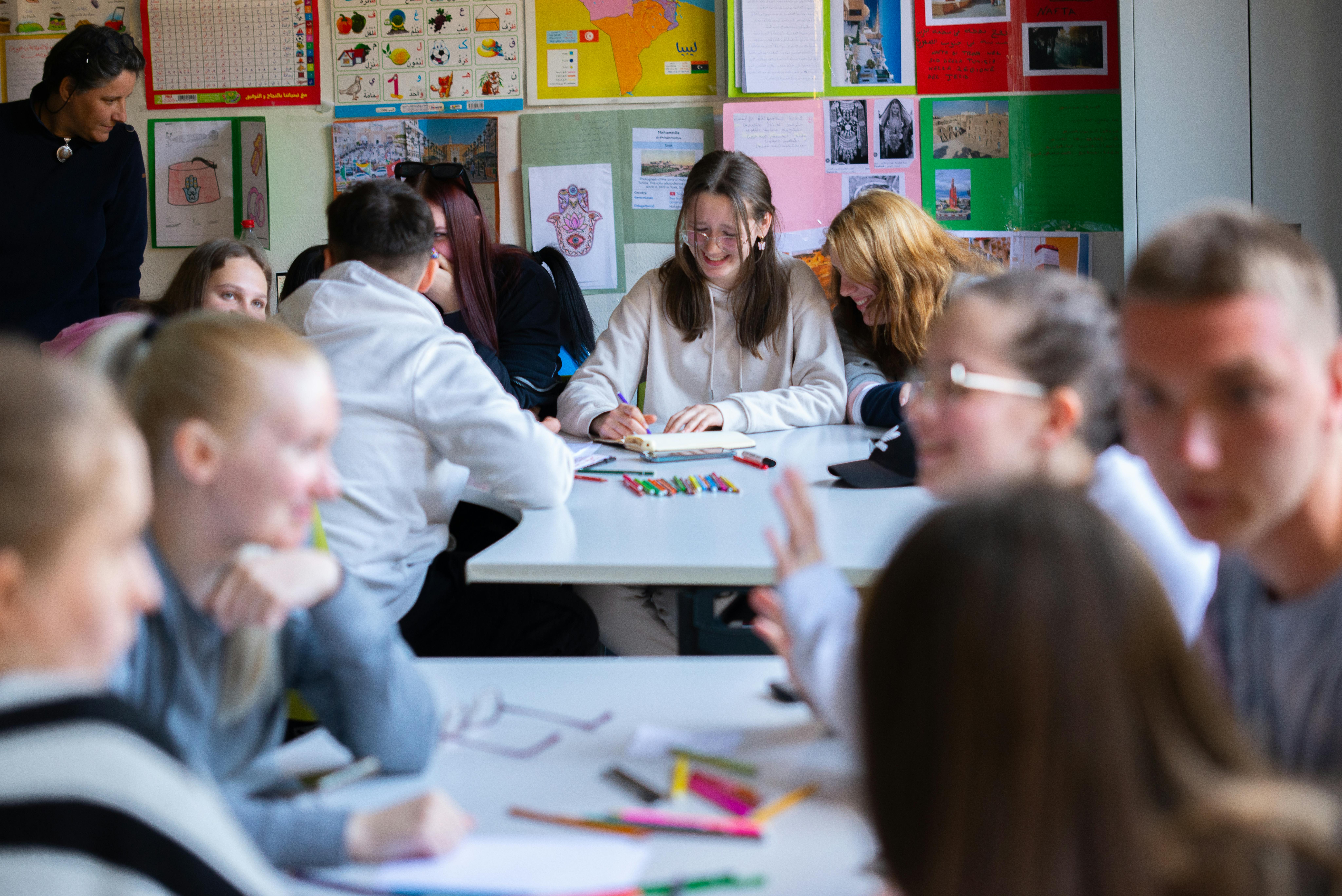 Un momento di condivisione in aula sui percorsi UPSHIFT. Credit: UNICEF/Anicito/2023