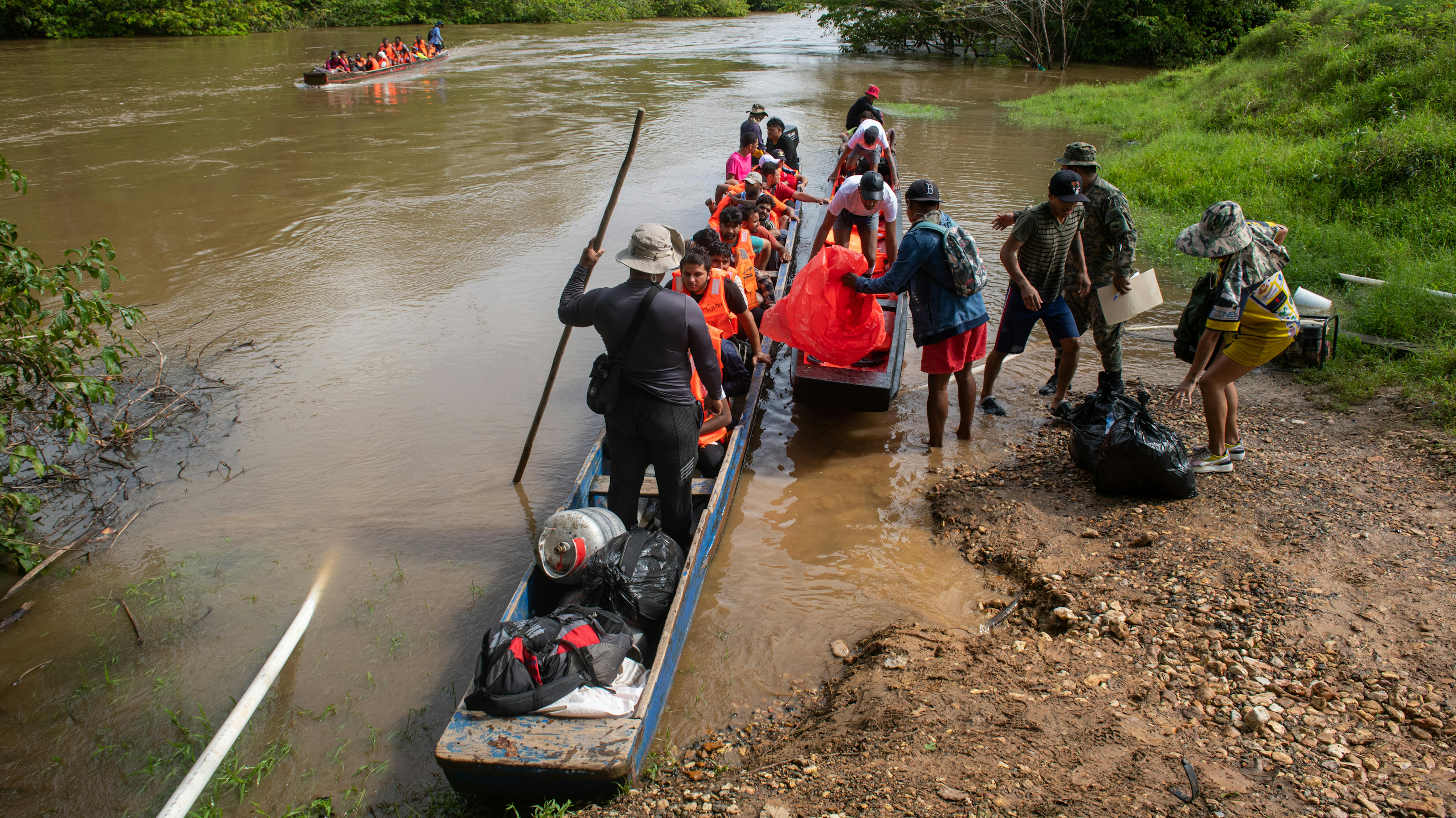 Da gennaio a ottobre 2022, circa 211.355 migranti hanno attraversato il Darien Gap per proseguire verso la loro destinazione.