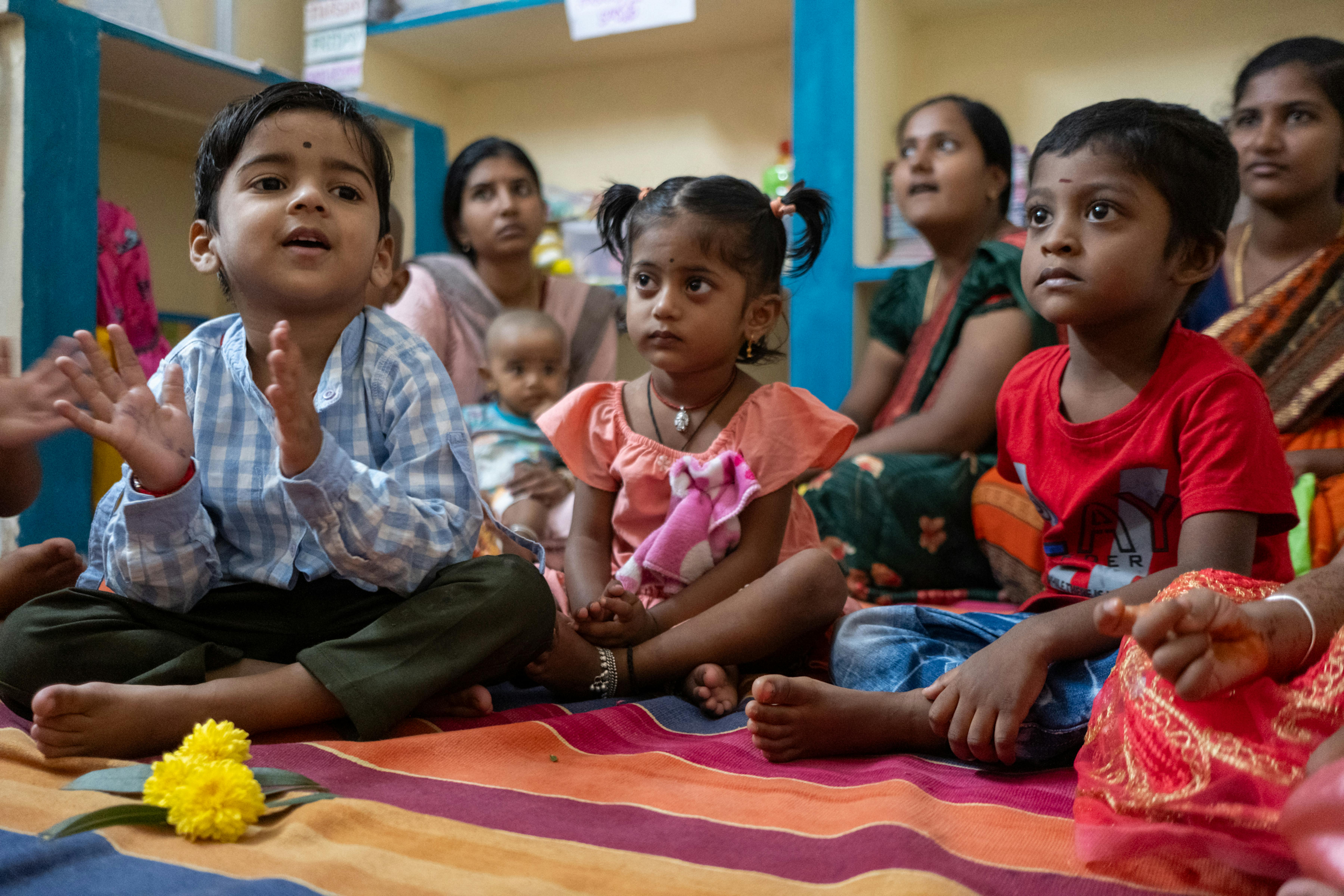 In India, grazie ai programmi nutrizionali e sanitari, solo negli ultimi 5 anni la mortalità dei bambini sotto i 5 anni è scesa di oltre il 25%.