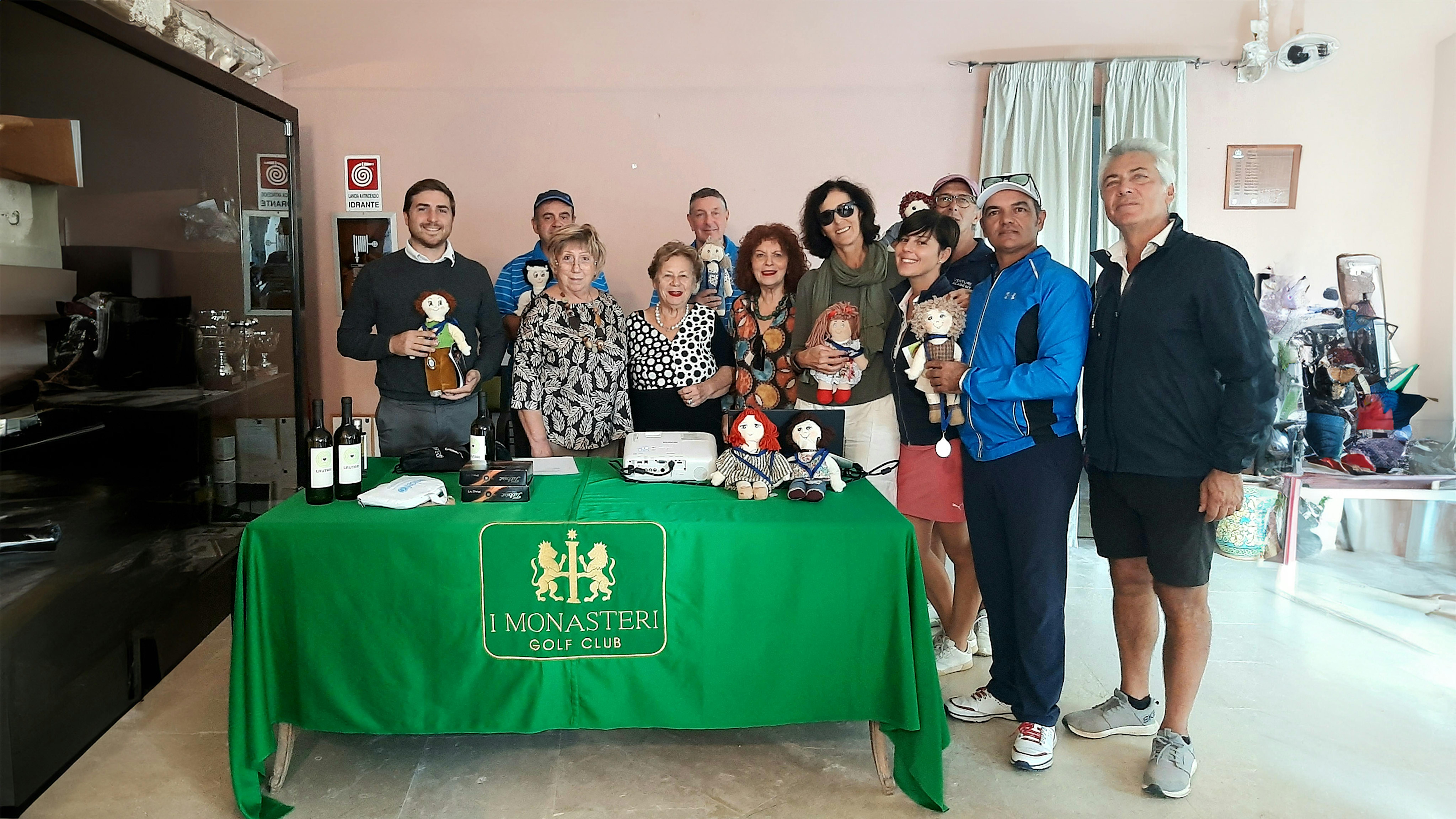 Siracusa - La Presidente UNICEF Italia Carmela Pace con i vincitori dell'UNICEF Golf Club