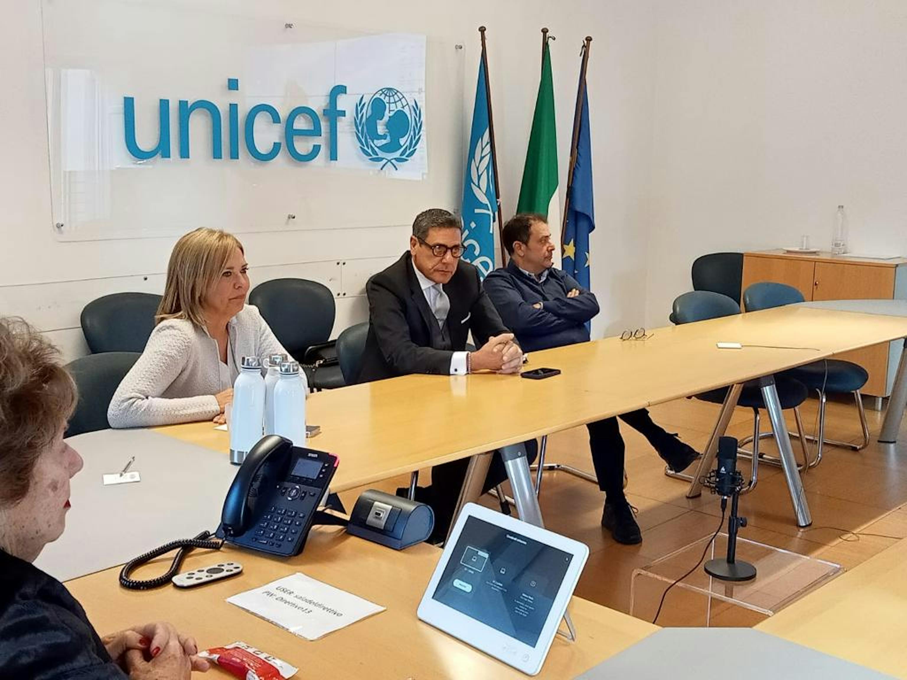 Odissea 2000, un momento dell'incontro con l'UNICEF Italia
