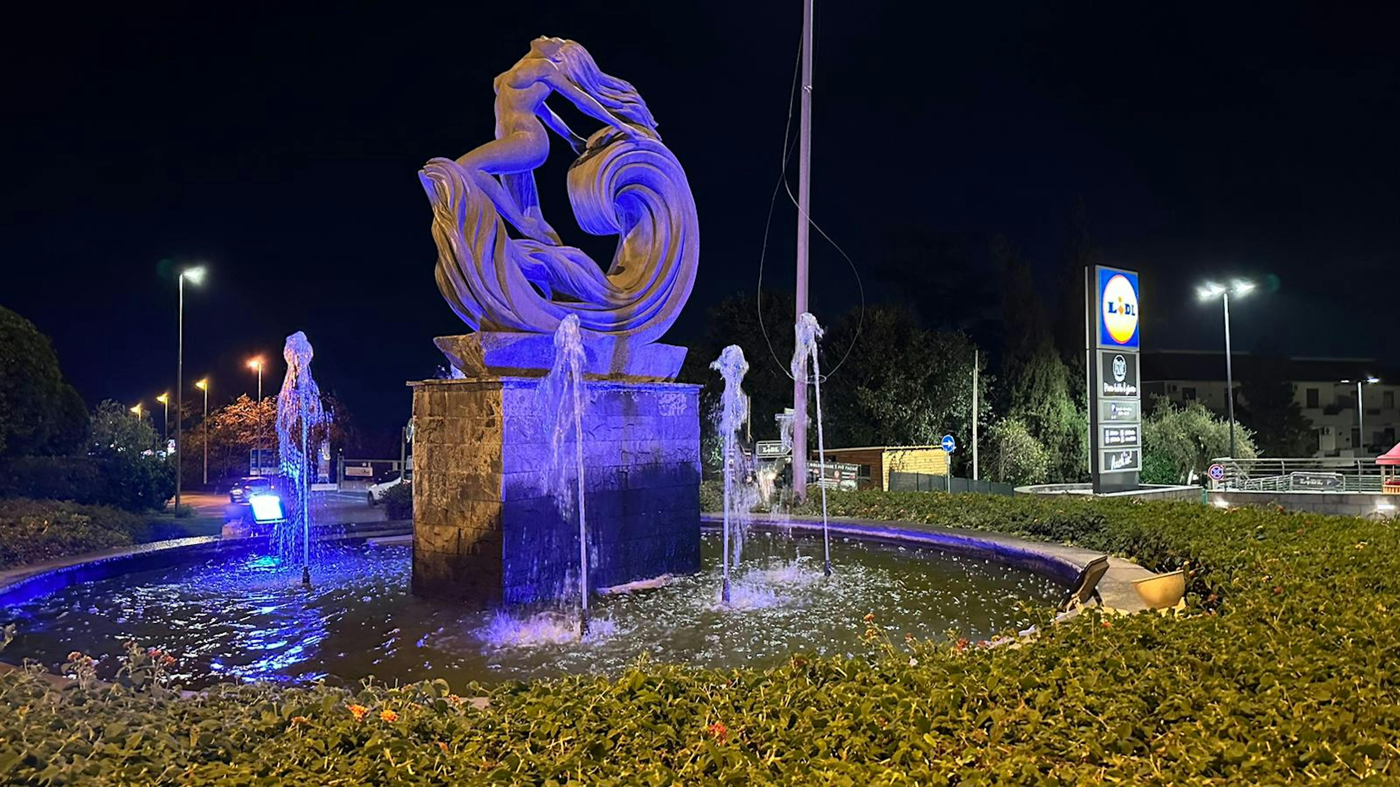 La Venere di Gravina di Catania illuminata