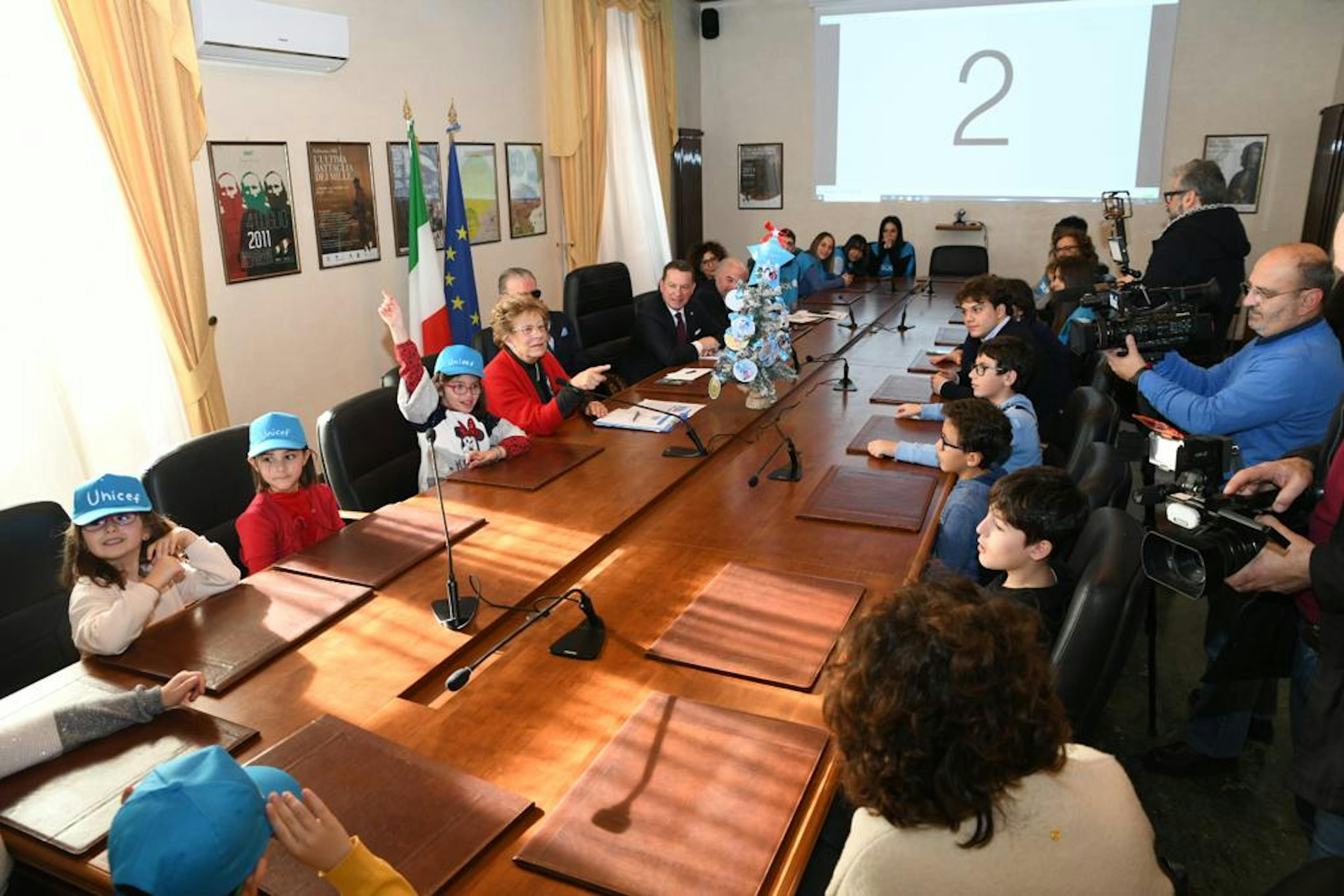 Potenza-Un momento dell'incontro in prefettura con bambini e ragazzi