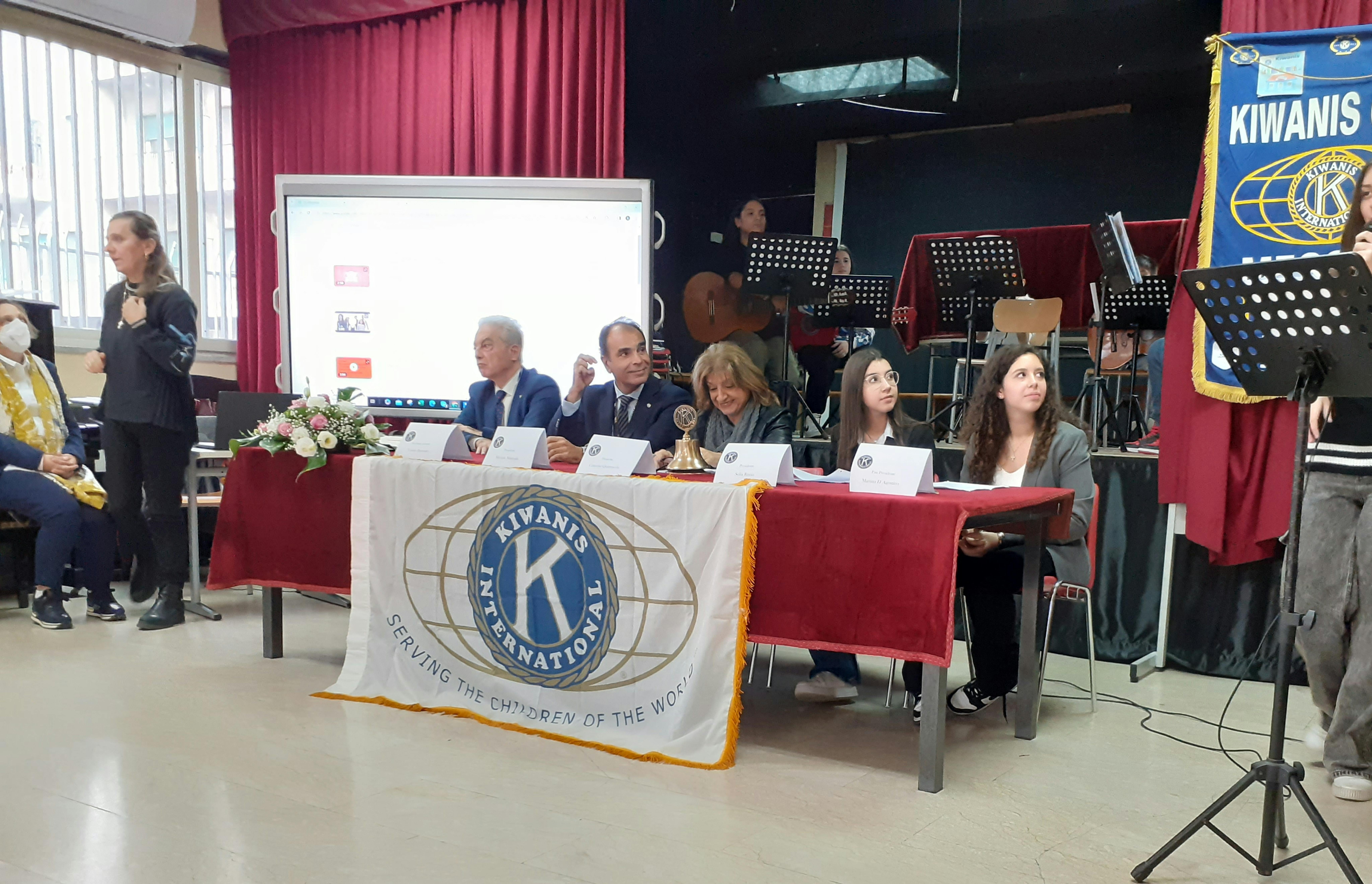 Passaggio della Campana del Kiwanis Builders Club “A.Manzoni”