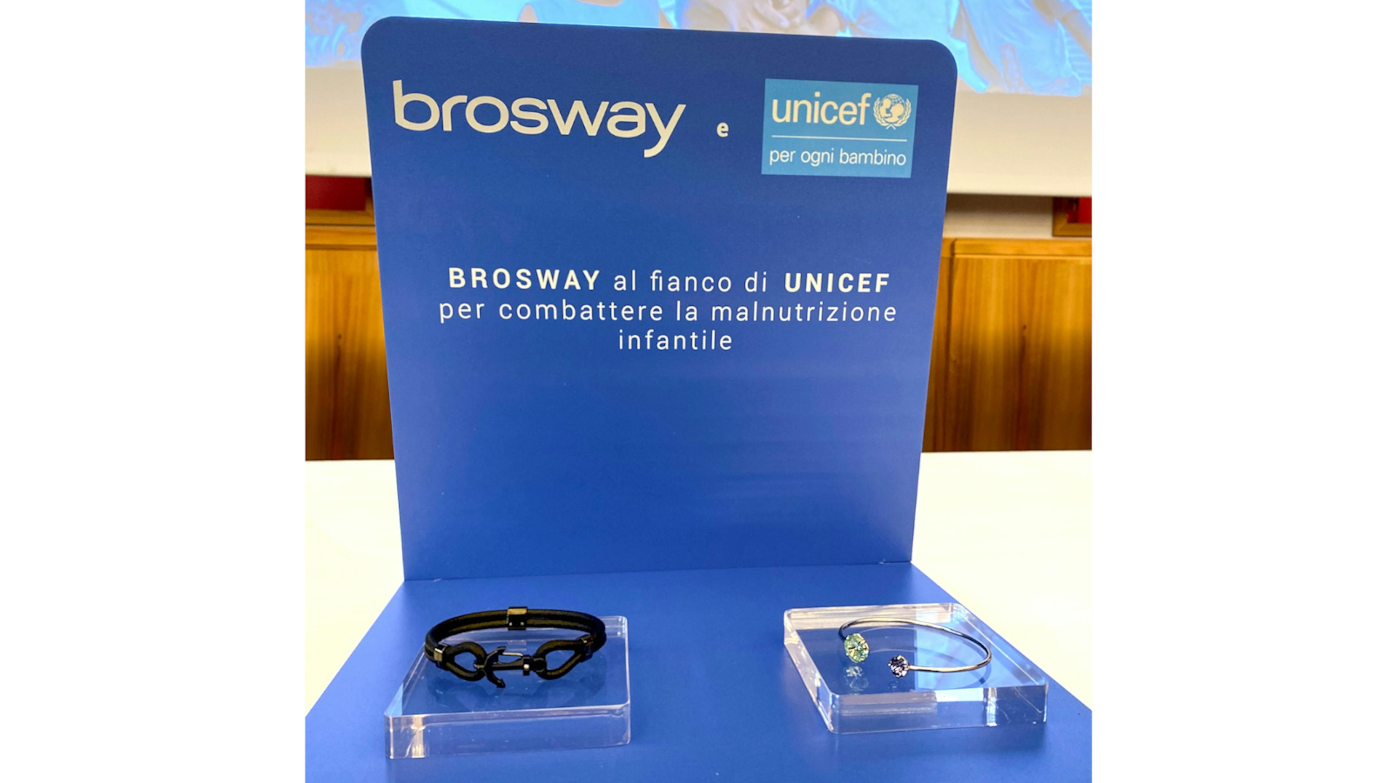 I bracciali Brosway in esposizione durante la conferenza