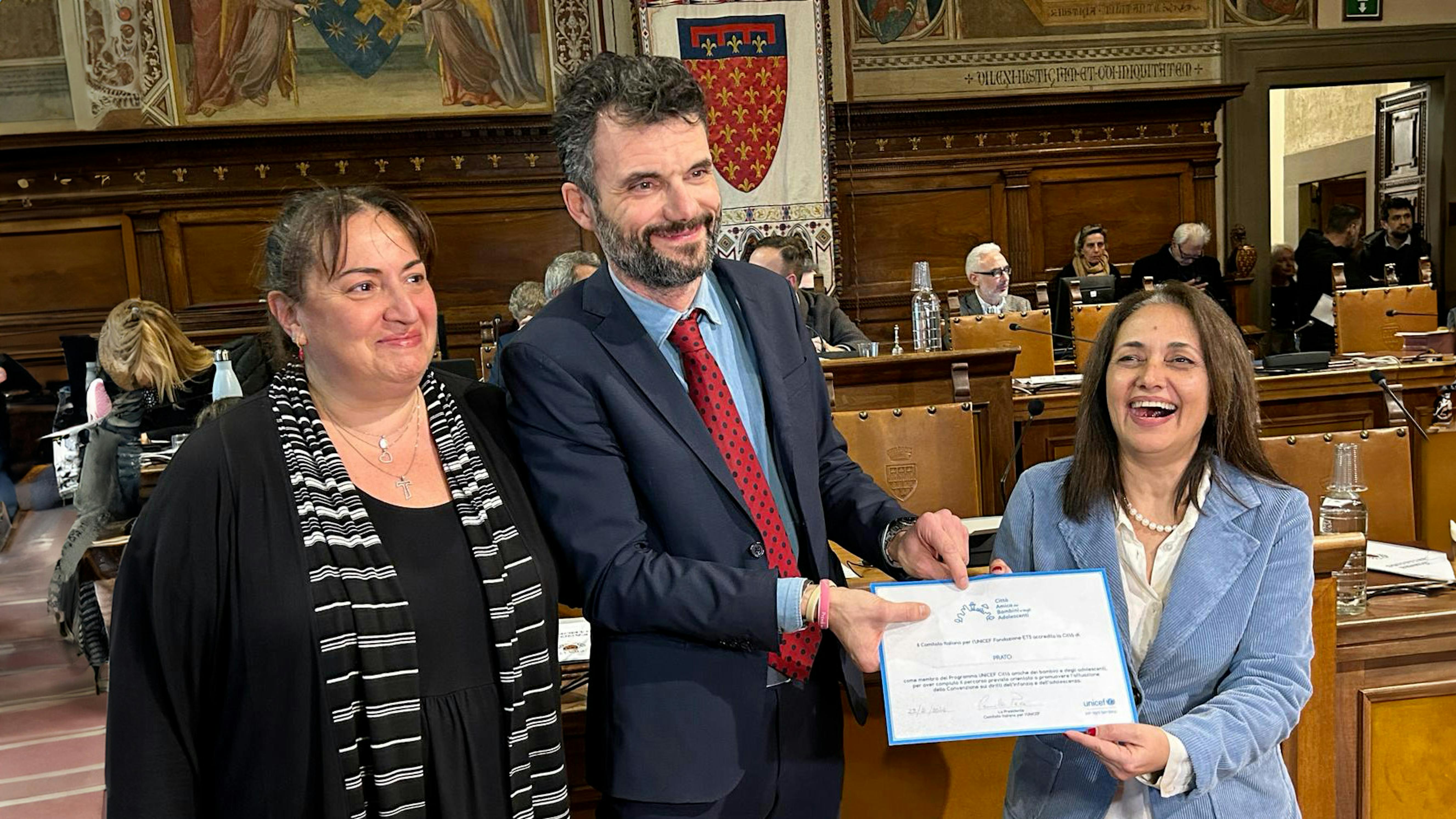 Da sinistra Chara Ricci - Responsabile Sostenibilità e Climate Change dell'UNICEF,  Matteo Biffoni - sindaco di Prato e Laura Badiani - Presidente Comitato prov. UNICEF Prato