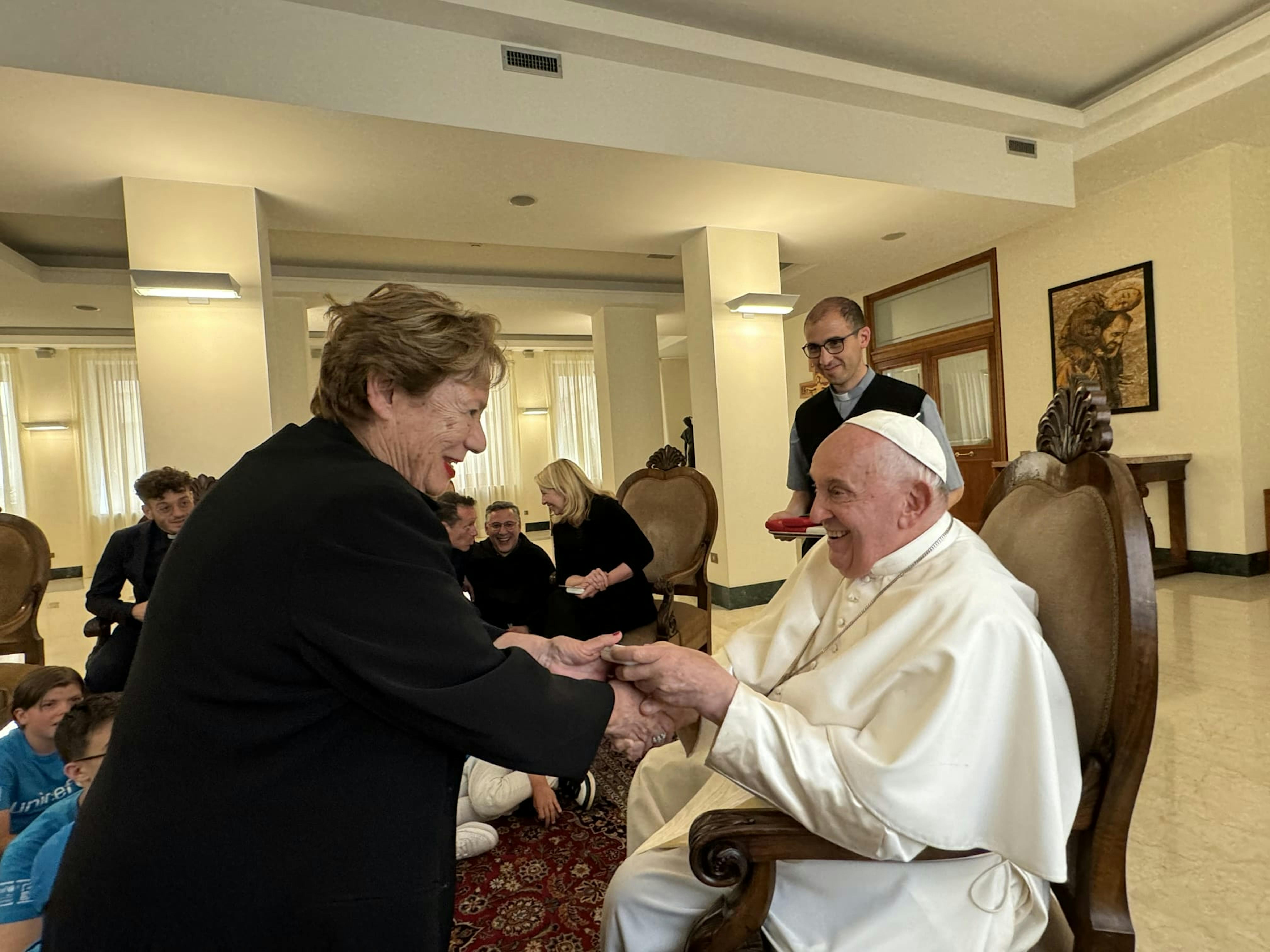 La Presidente dell'UNICEF Italia, Carmela Pace e Papa Francesco