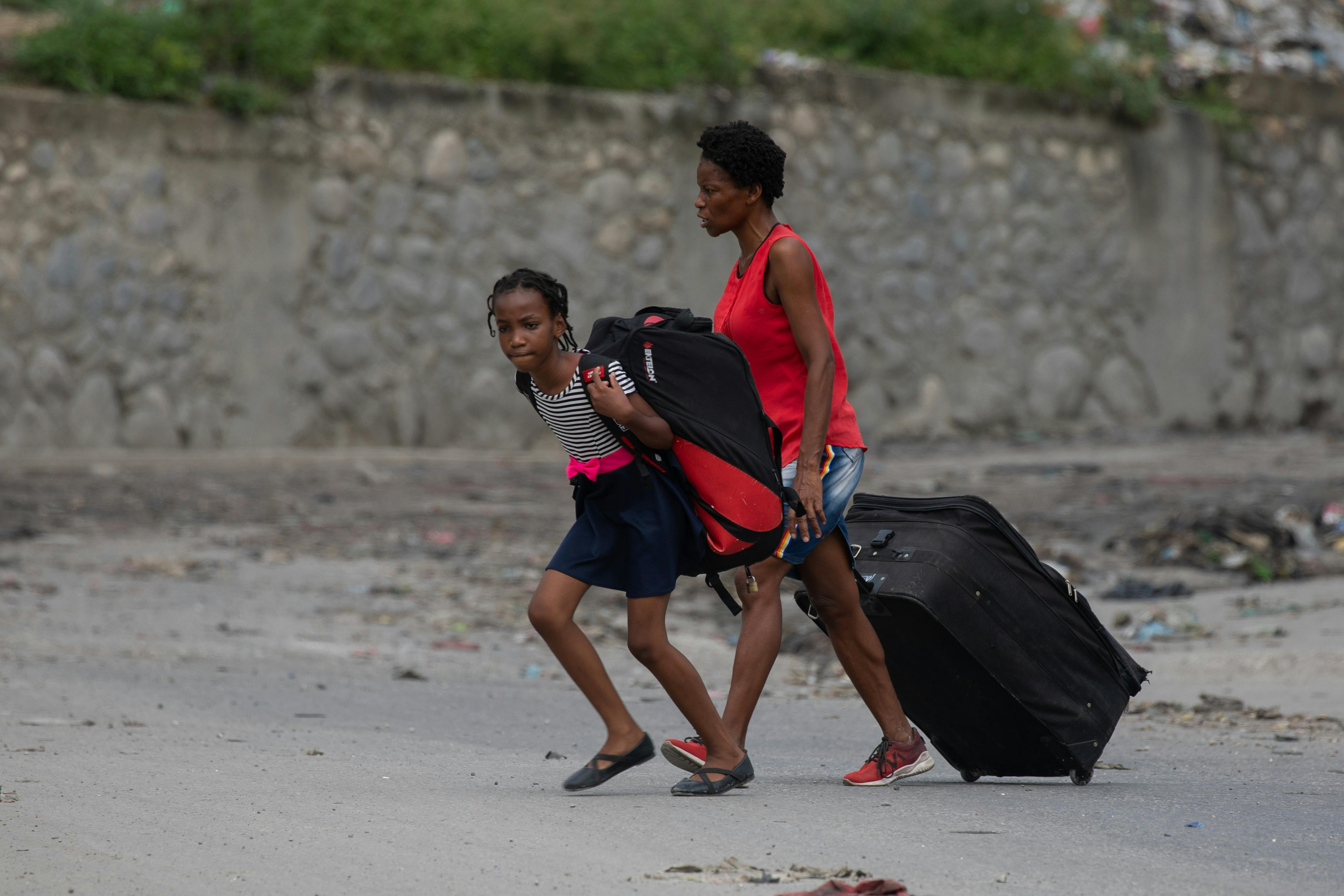 Haiti: migliaia di famiglie sono fuggite ancora una volta dalle loro case il 1° maggio 2024, in seguito agli attacchi delle bande a Solino, nel cuore di Port-au-Prince