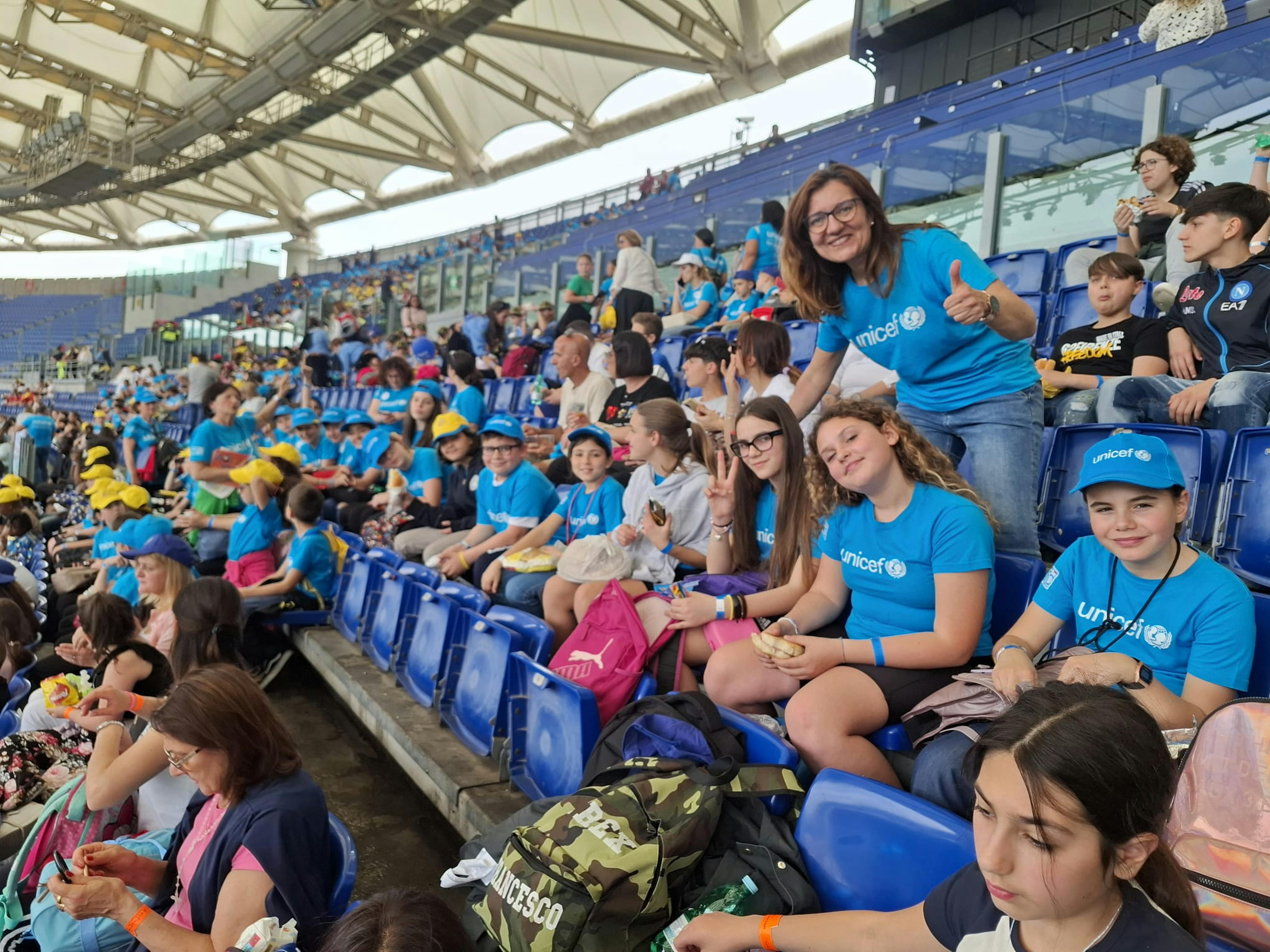 I ragazzi all'interno dello stadio