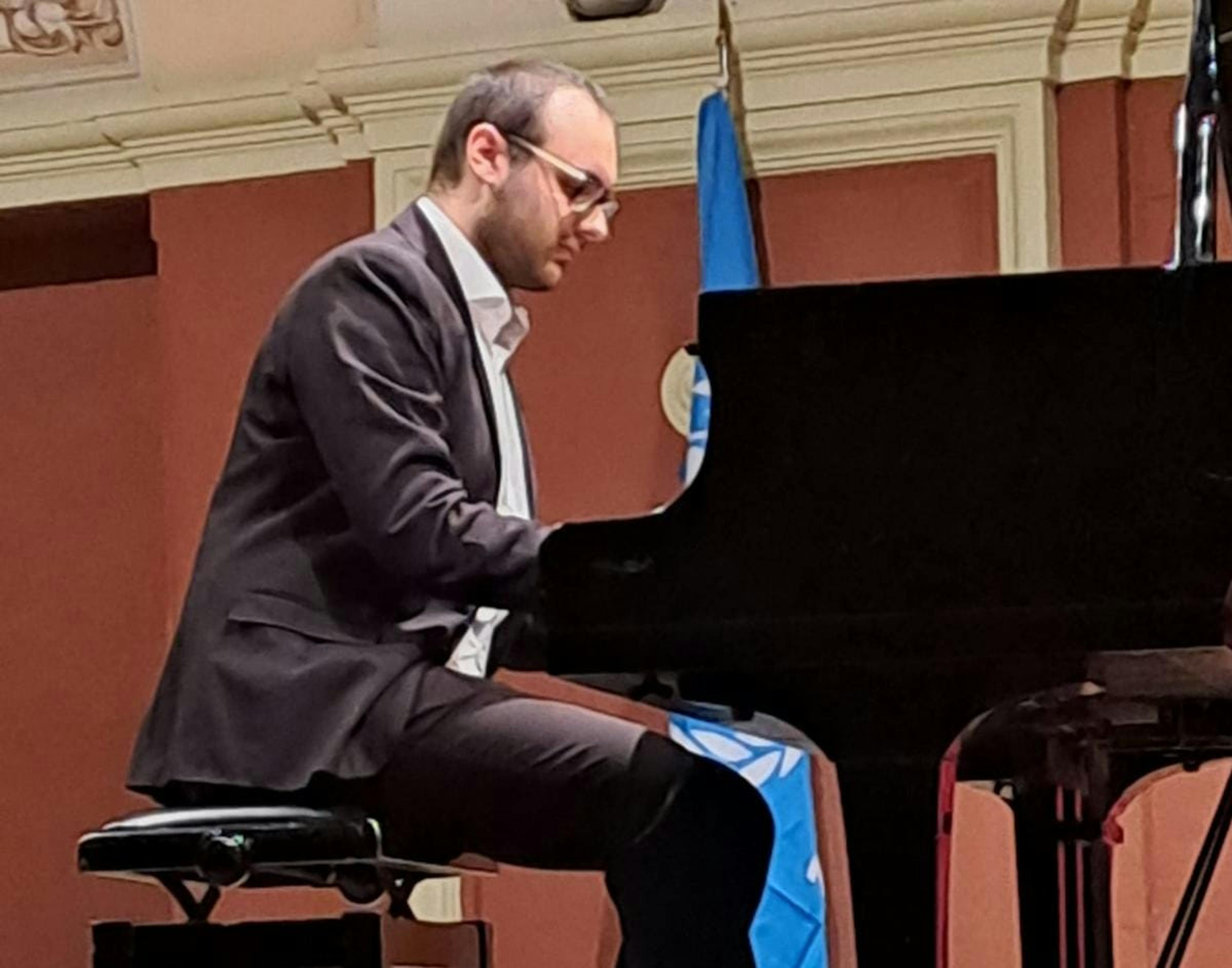 Il M° Francesco Allegra