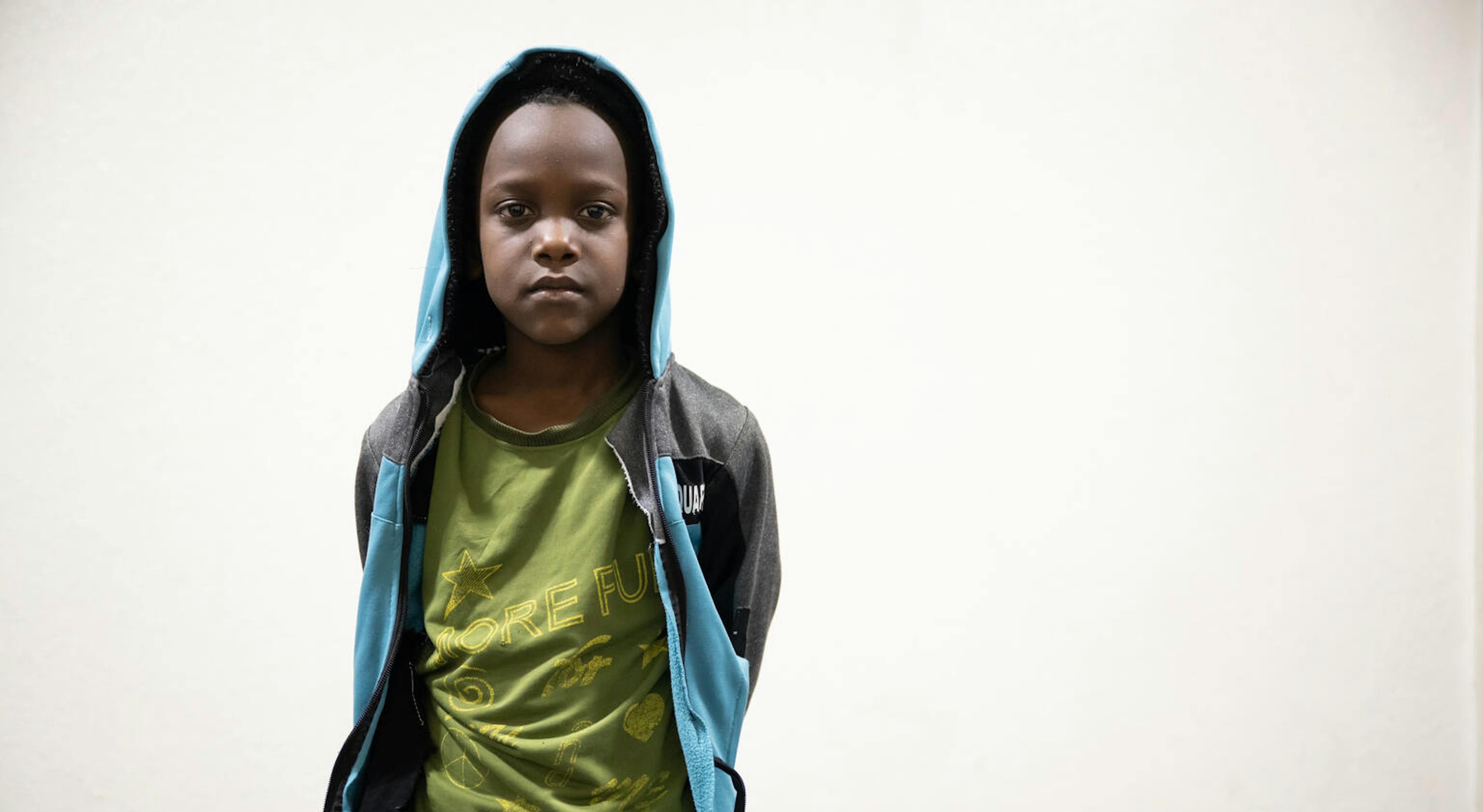 Bakry, 9 anni, ricorda bene la paura dei missili quando viveva in Sudan.