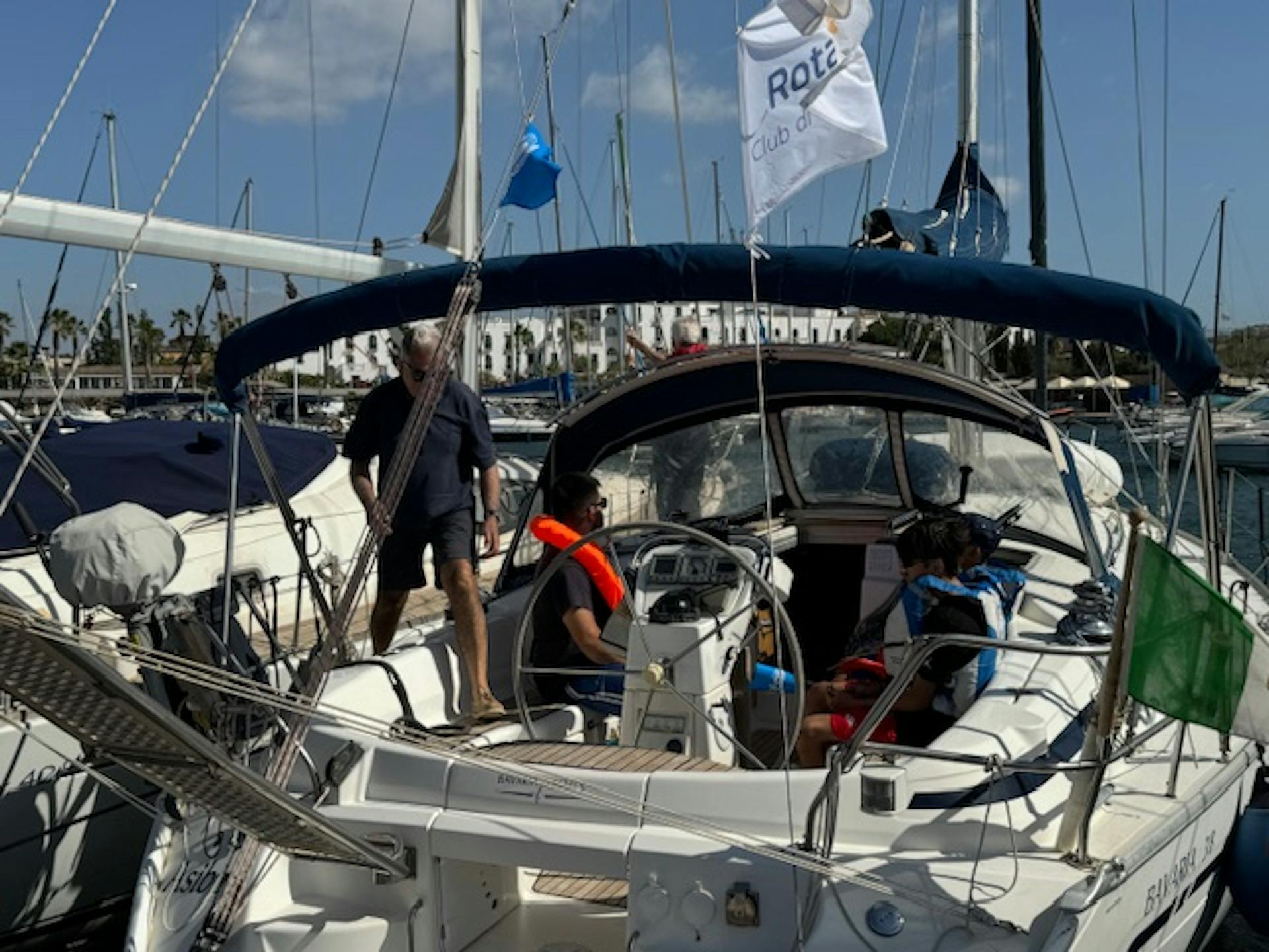 l'imbarcazione a vela utilizzata per la crociera
