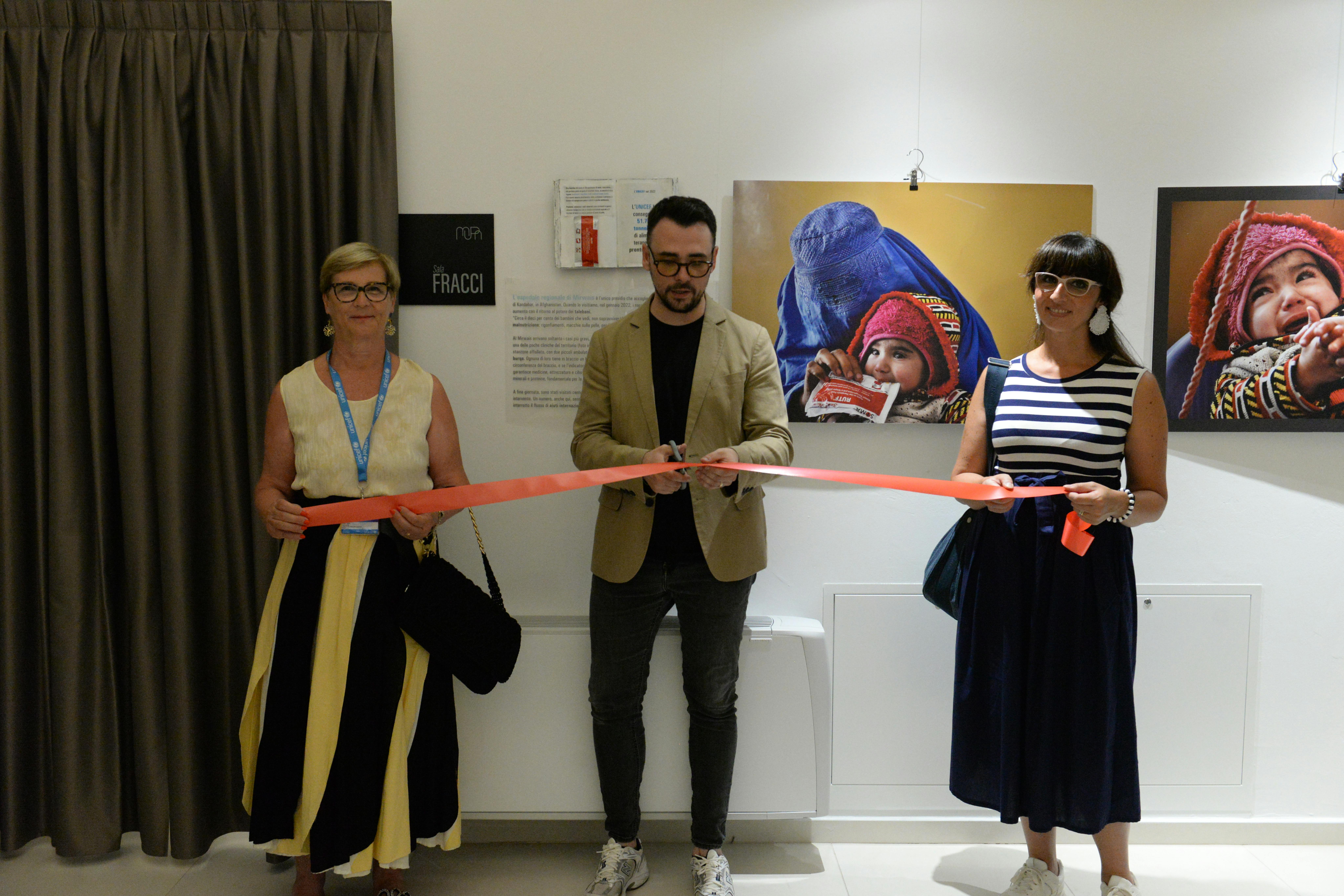 TA-Ginosa Ionica, Inaugurazione "Can you smile for me?"