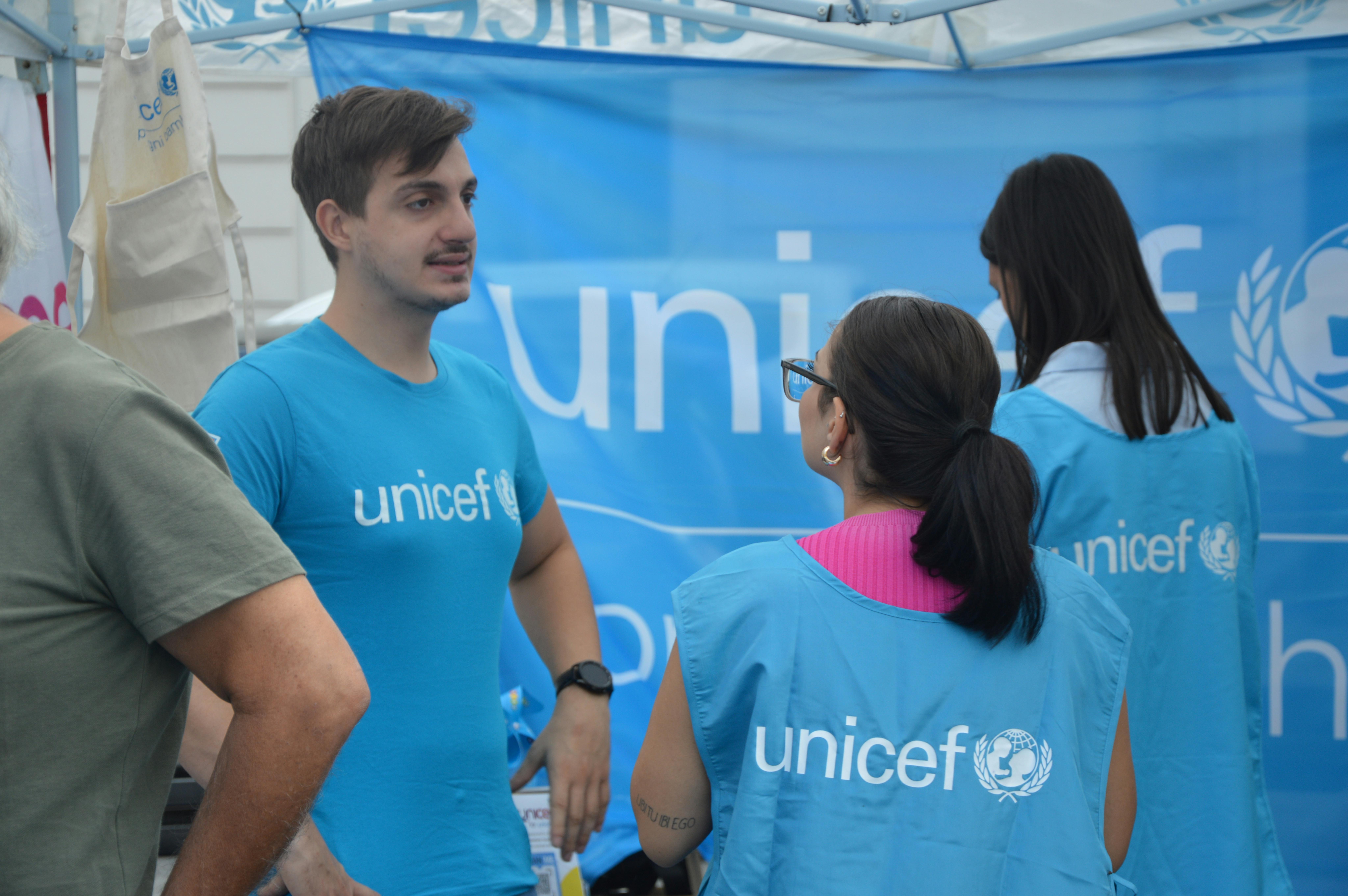 volontari UNICEF