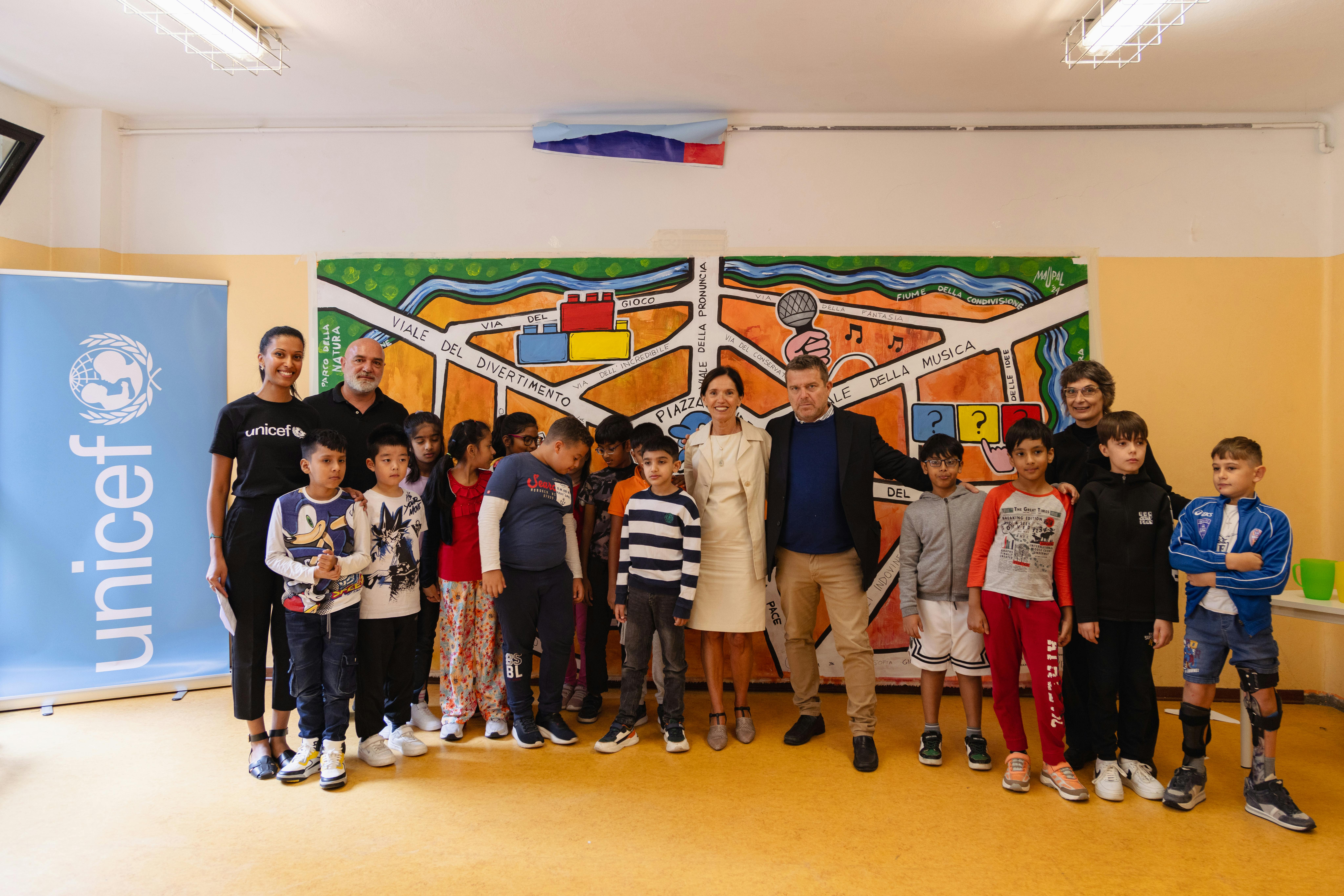L’evento di restituzione con con la partecipazione dell’Assessore alla Scuola del Comune di Bologna, la Dirigente Scolastica, i docenti delle scuole coinvolte a Bologna e i genitori dei bambini