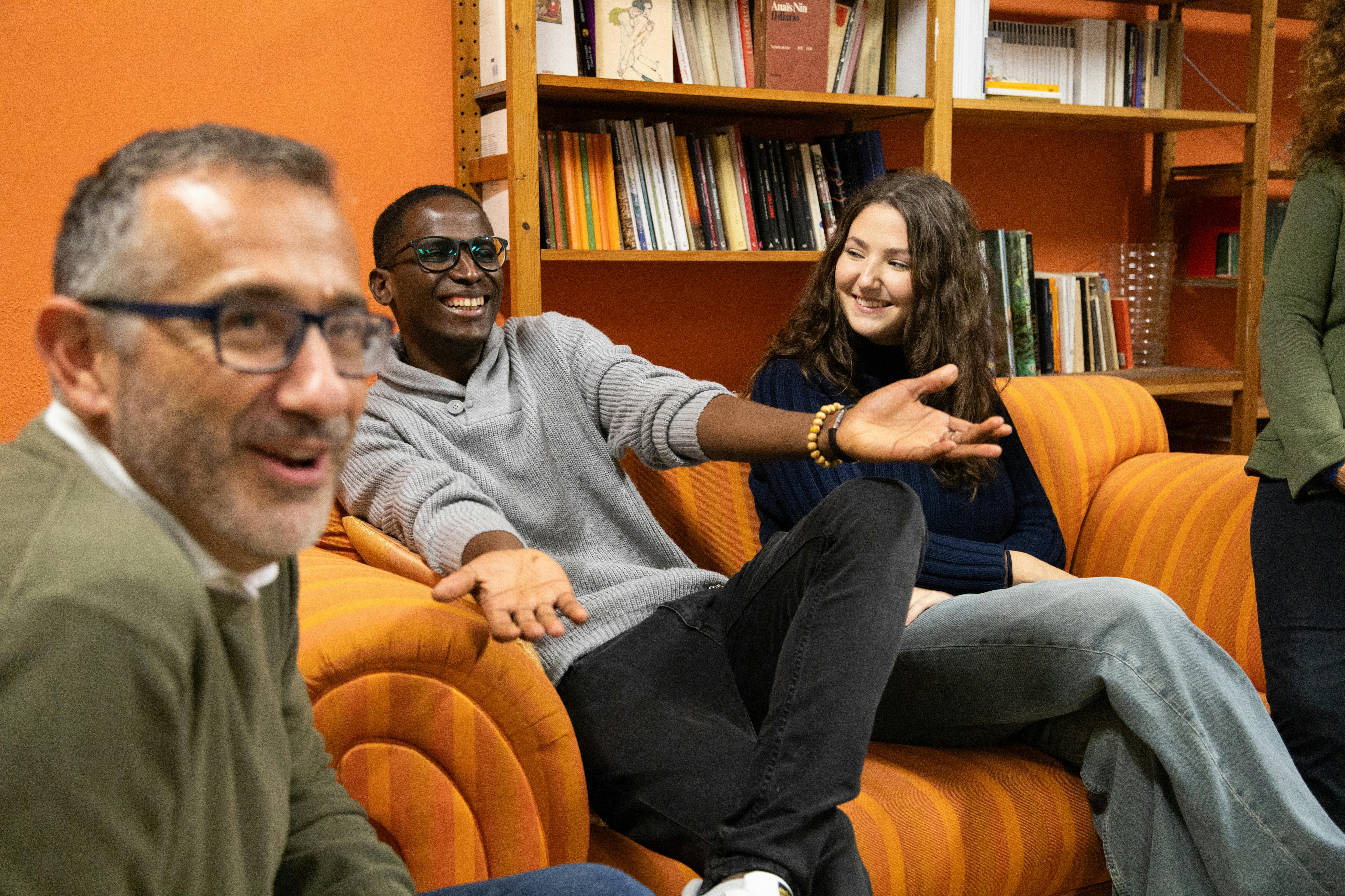 Storia di affido,Korka insieme a Carlotta e Marco