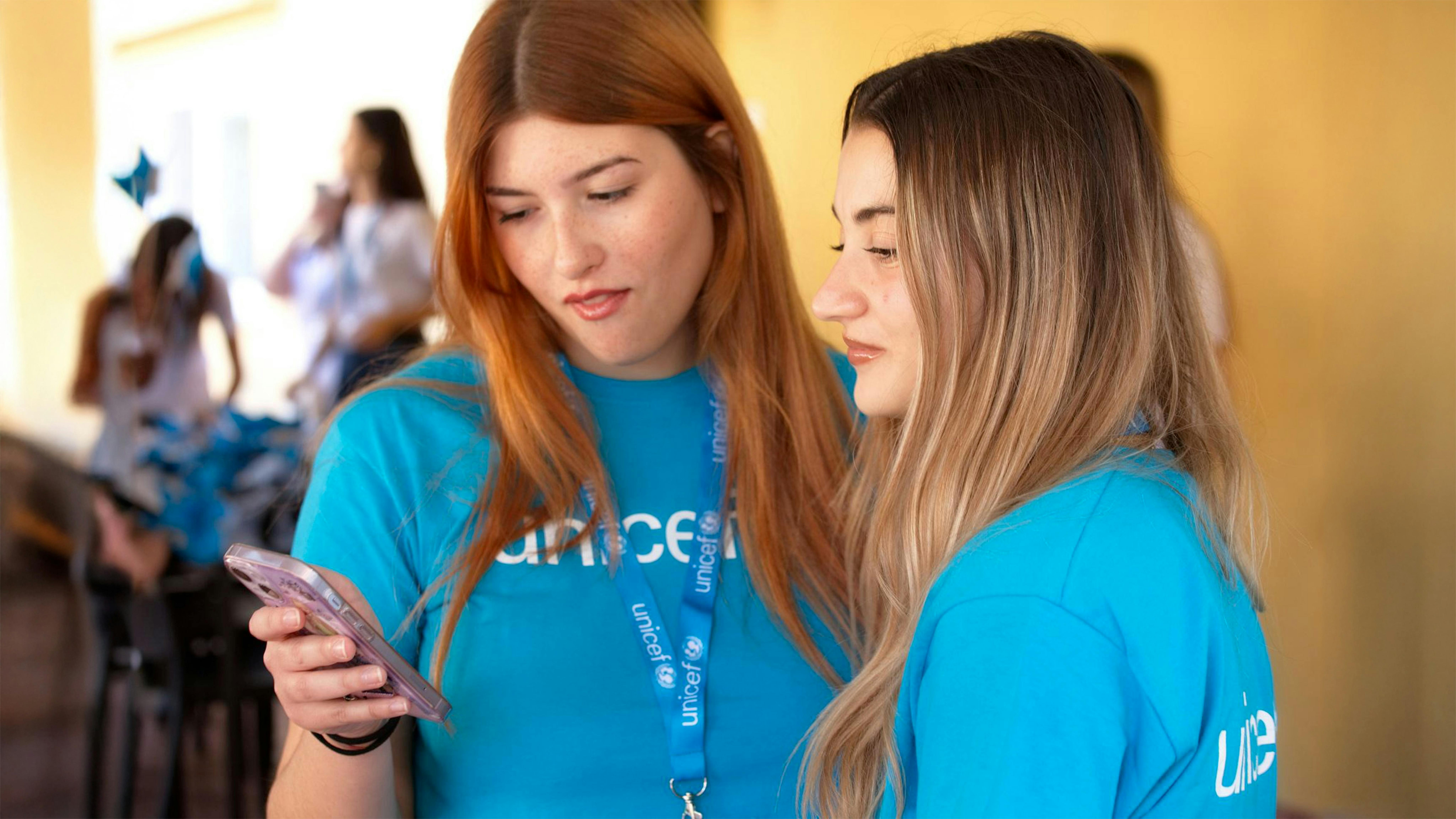 Melanie e Anna Chiara, due volontarie del Servizio Civile UNICEF