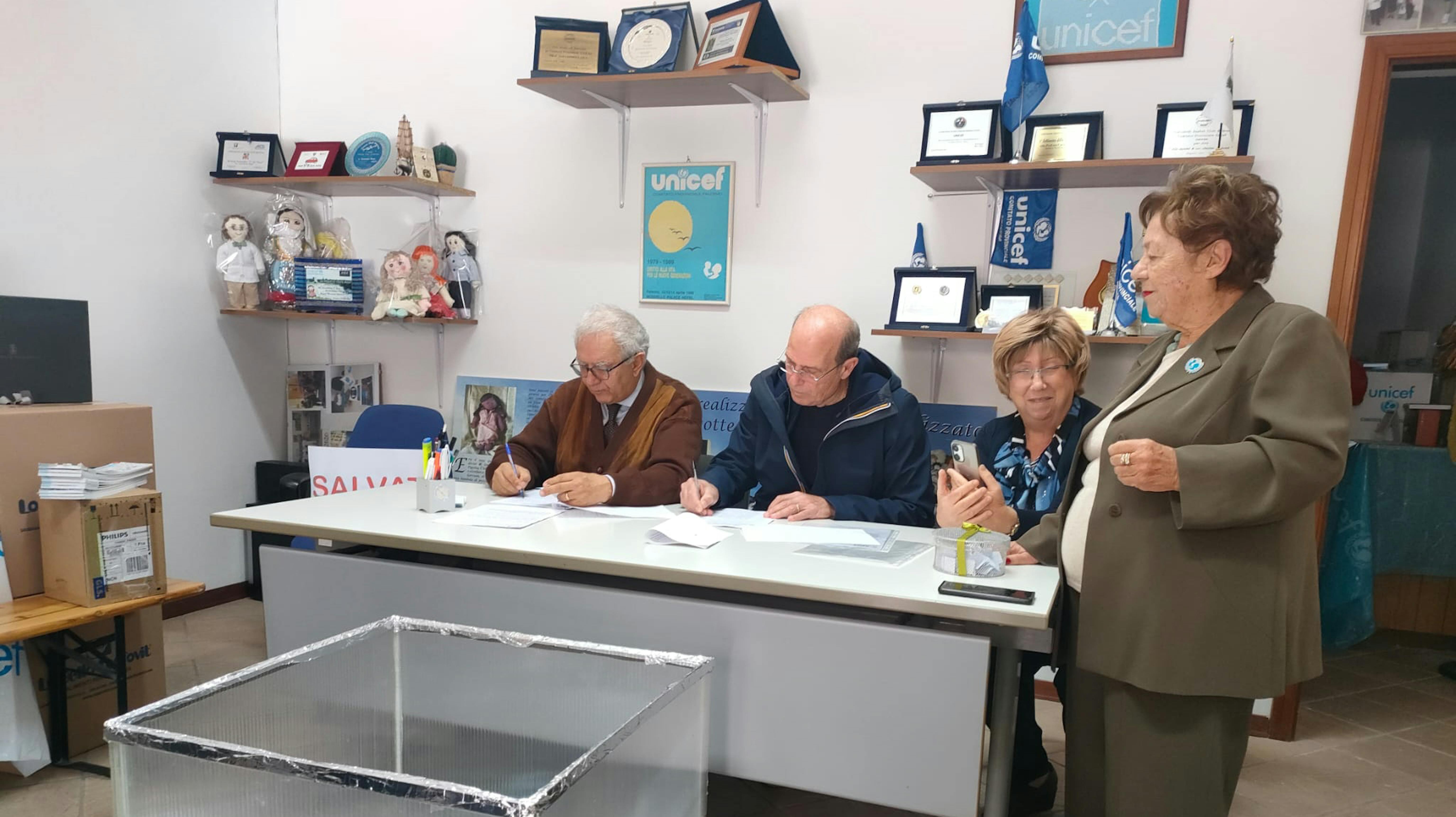 : Un momento durante la Lotteria dei Diritti 2024 a Siracusa, alla presenza della Presidente dell'UNICEF Italia, Carmela Pace, prima da destra