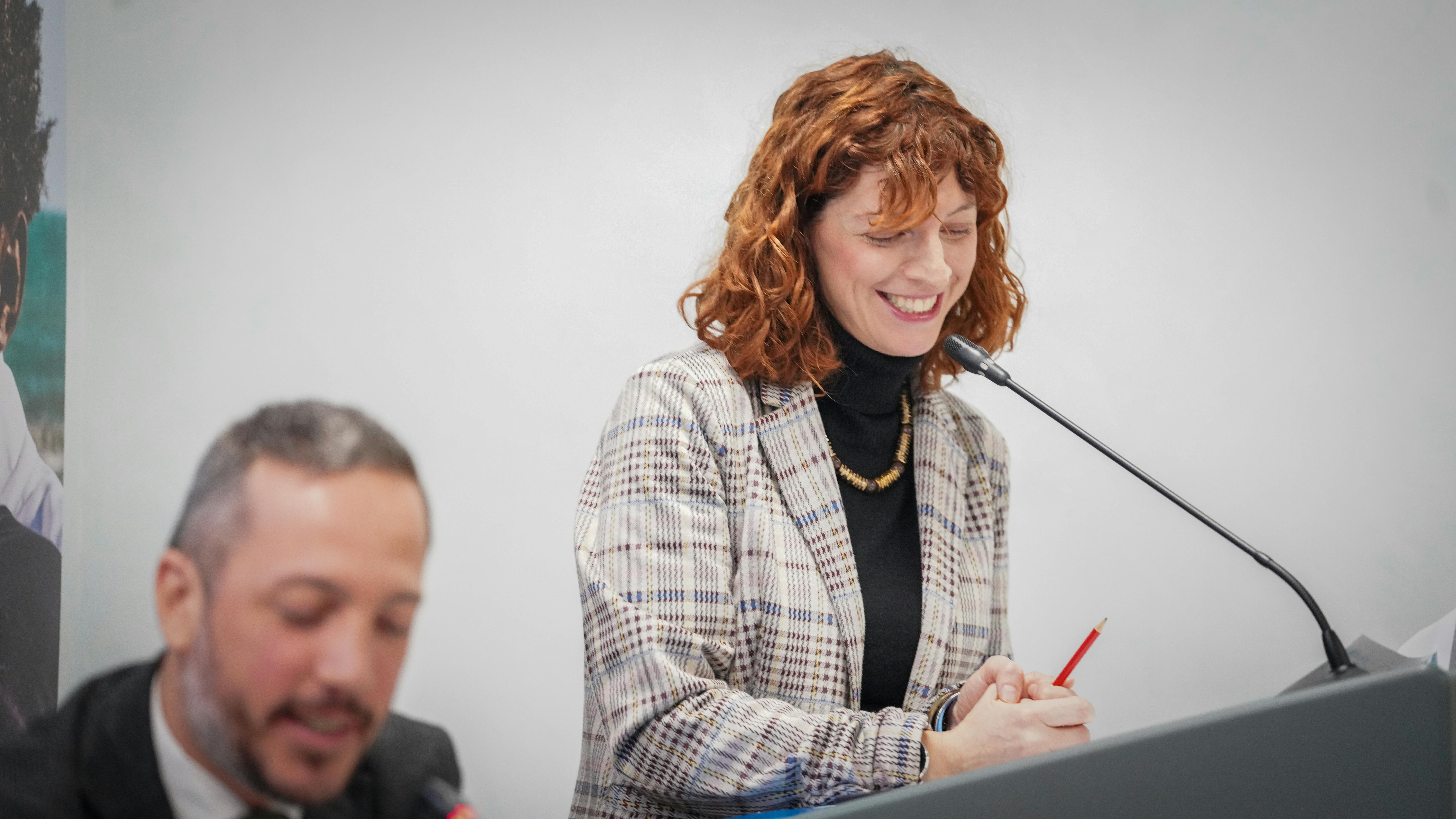 Donata Columbro, giornalista e data analyst. Ha moderato l’incontro a partire dai suoi studi sulla correlazione tra dati e discriminazione.
