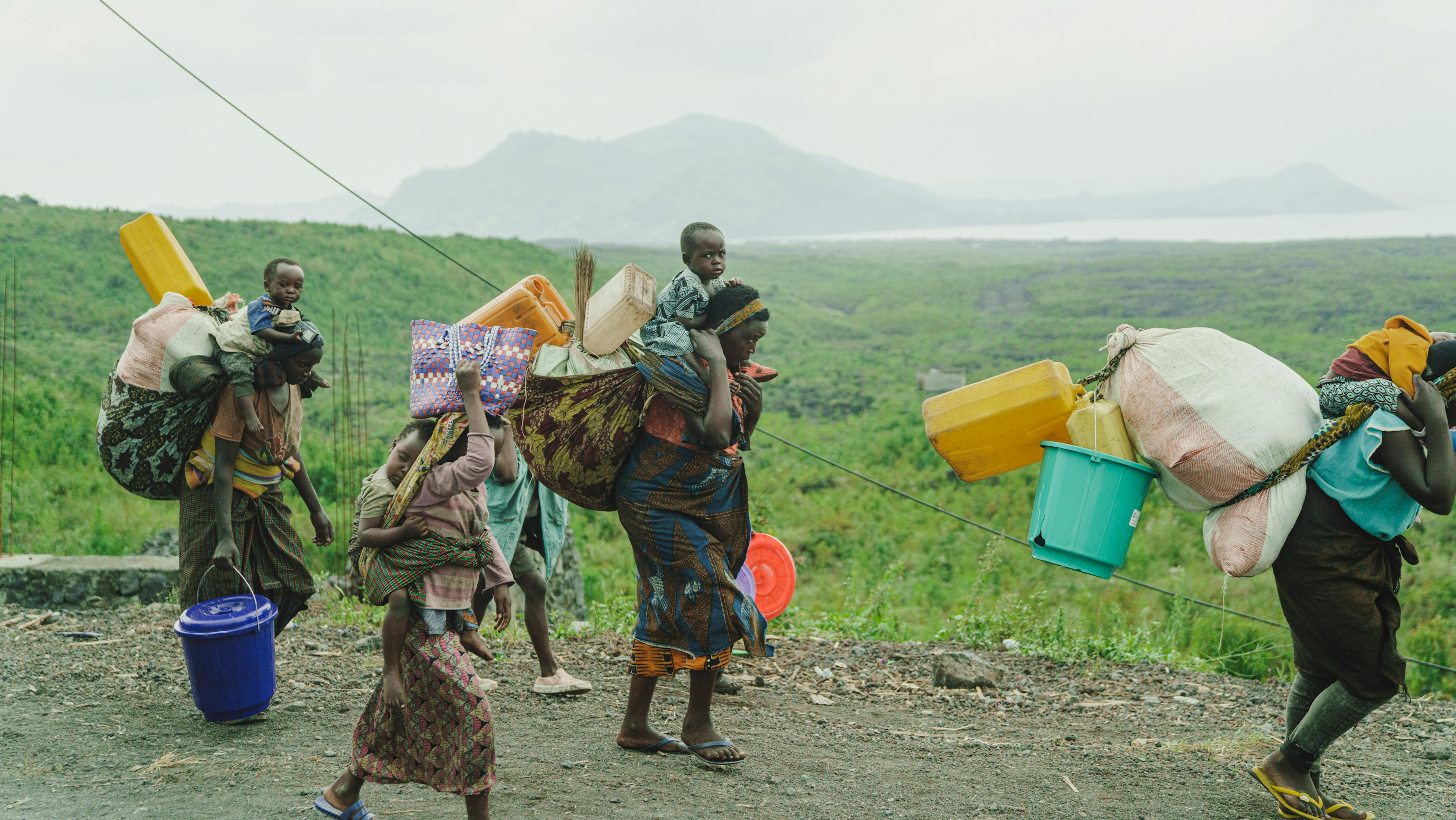 RD Congo Le famiglie che vivevano nei campi profughi cercano rifugio vicino a Goma, nella provincia del Nord Kivu