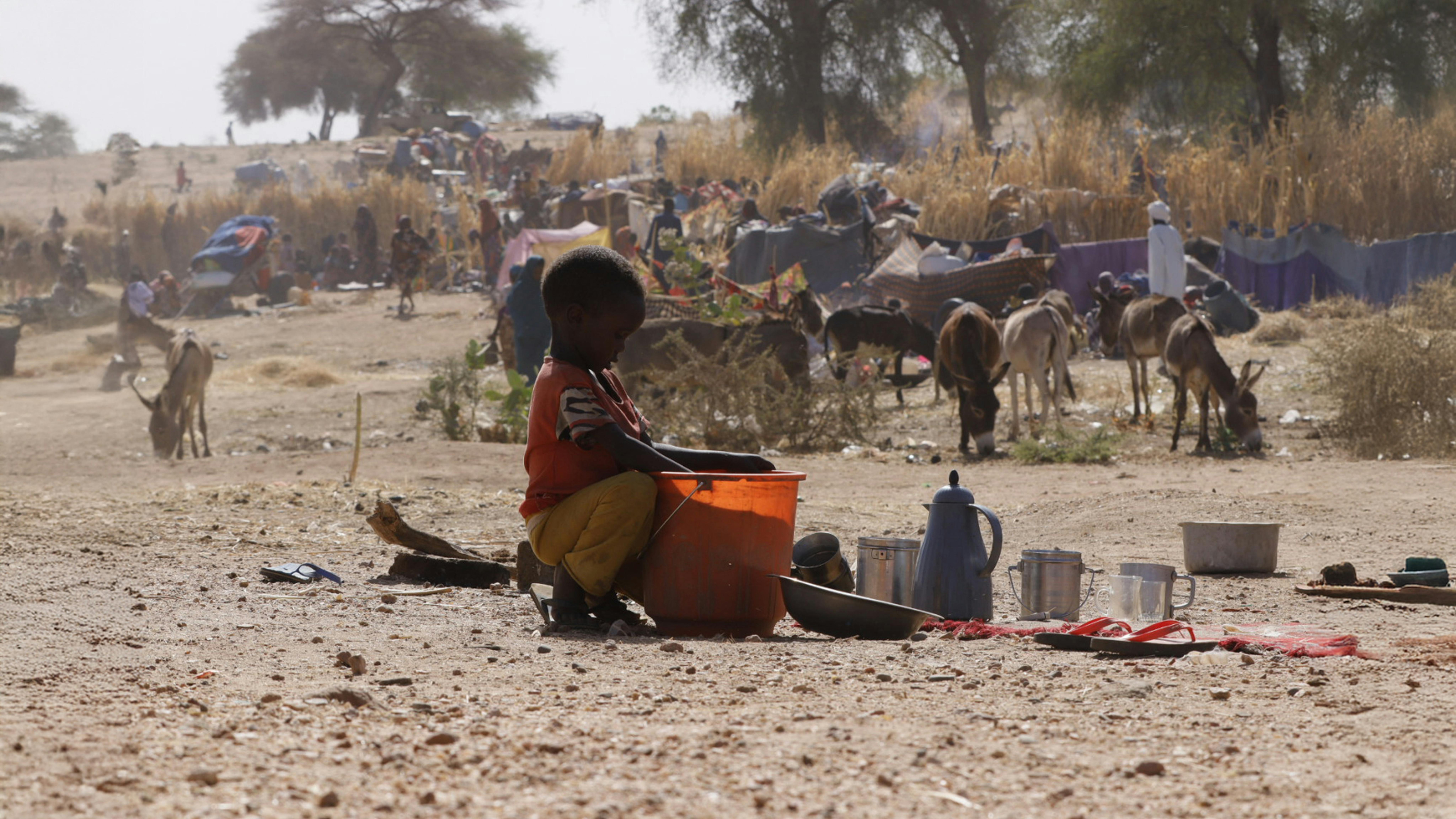 Sudan - I bambini e le famiglie che sono fuggiti dai combattimenti a Zamzam e El Fasher nel Nord Darfur, hanno trovato rifugio a Tawila