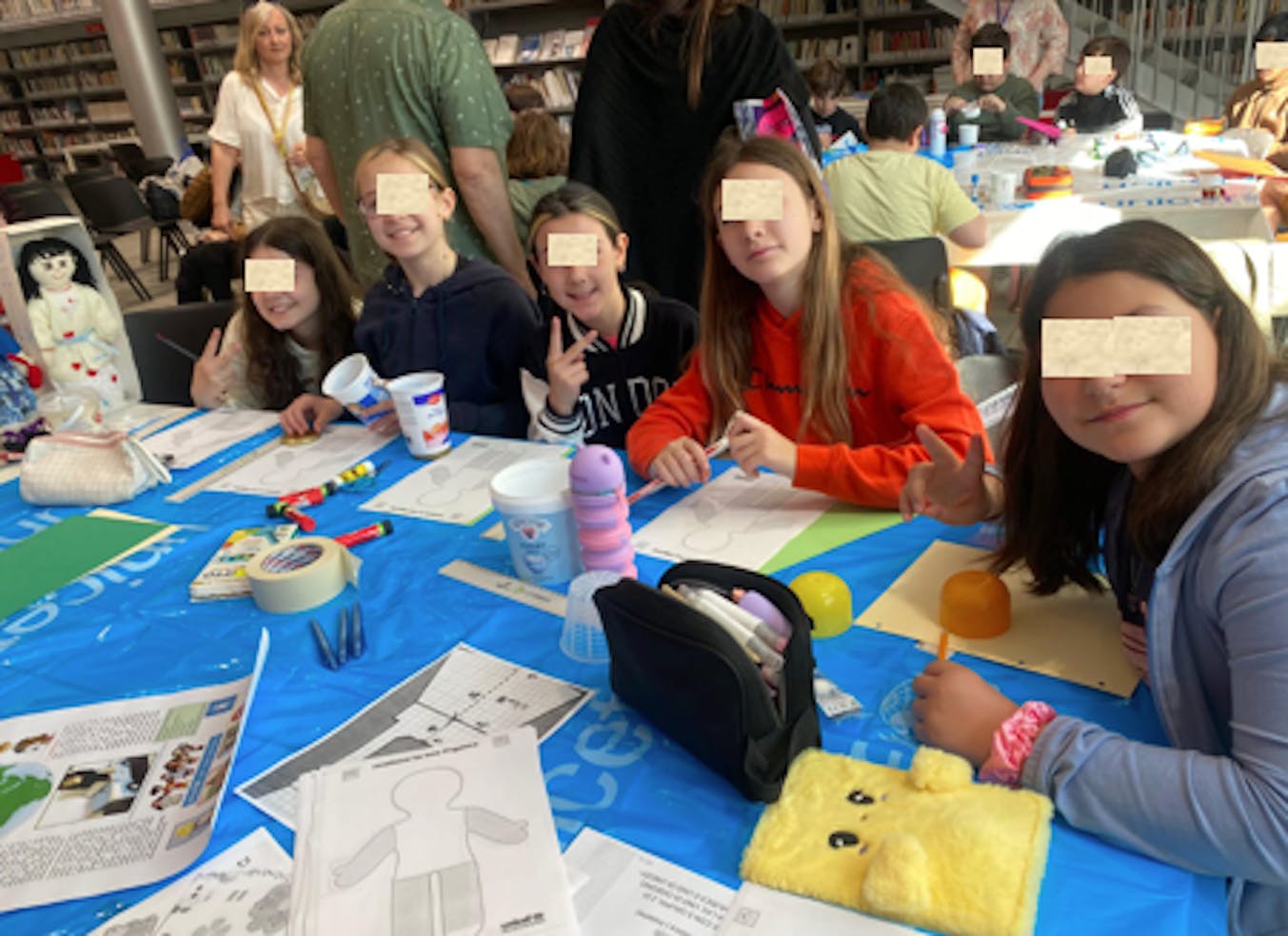 Pisa, 29 aprile 2025, alcuni bambini della Scuola Oberdan che hanno partecipato al laboratorio