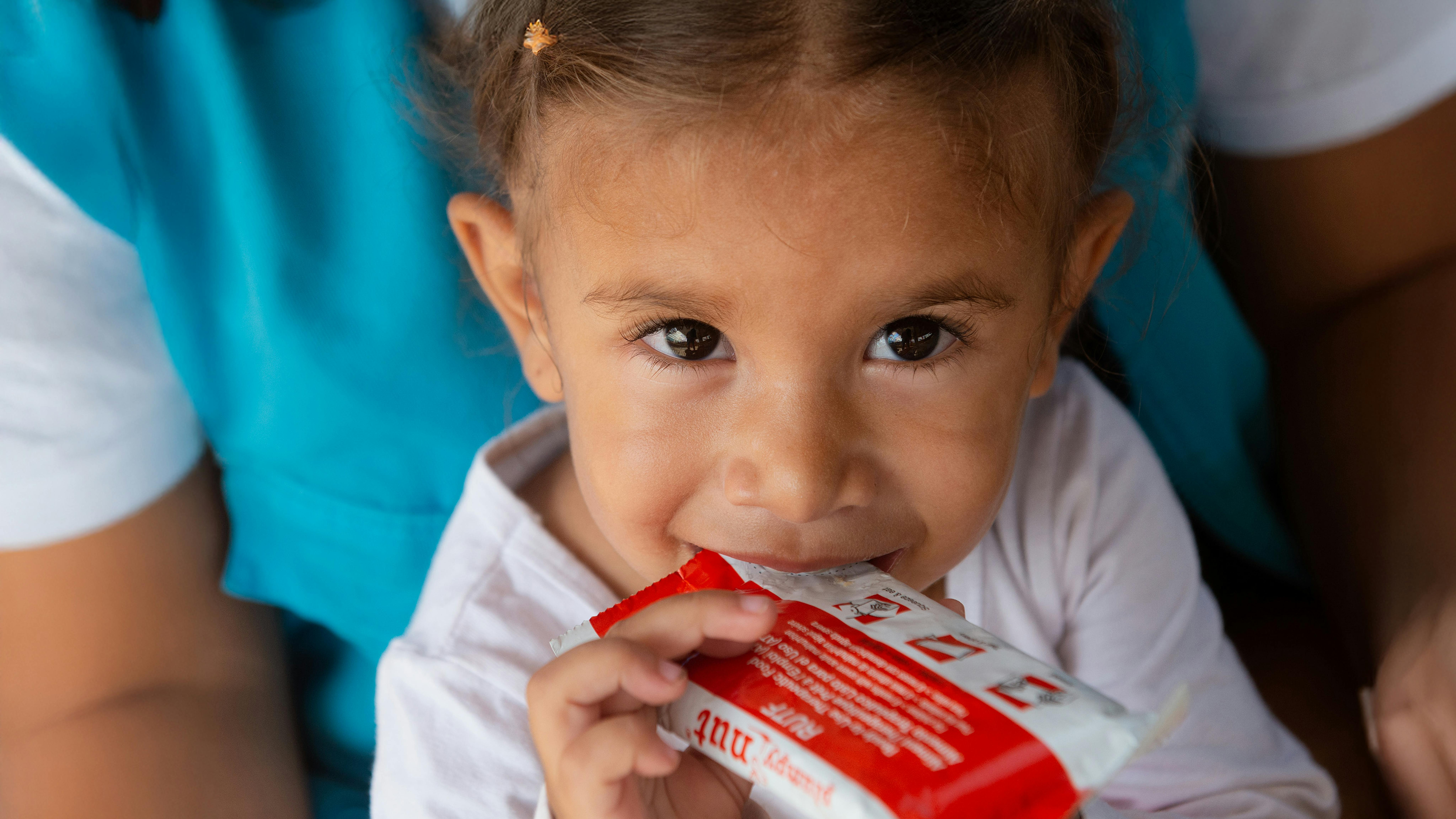 L'UNICEF lavora al confine nord, nella regione di Tumbes, per fornire assistenza e supporto alle famiglie migranti che arrivano in transito e a quelle che decidono di rimanere e vivere nell'area.