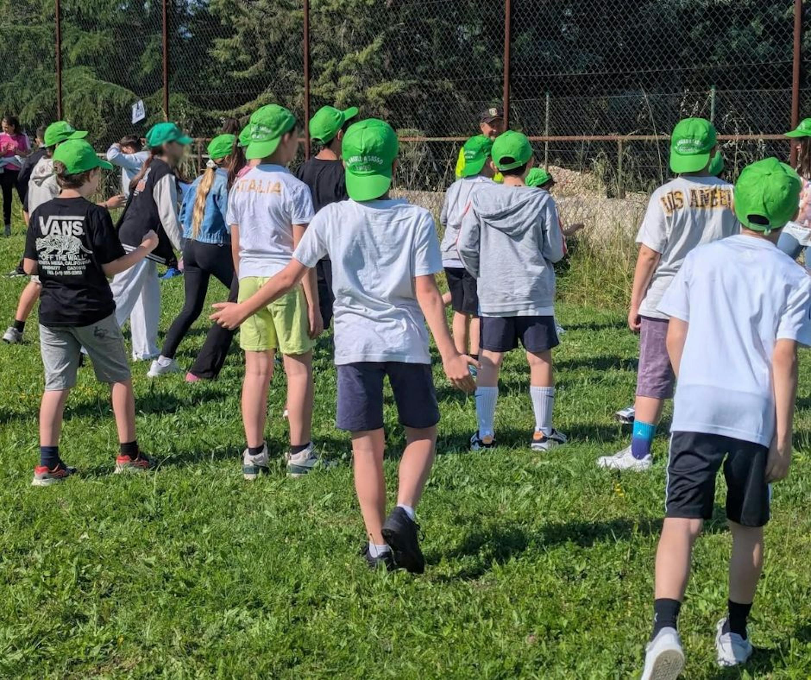Benevento, un gruppo di bambini gioca all'aperto durante le giornate dedicate al Diritto al Gioco di UNICEF