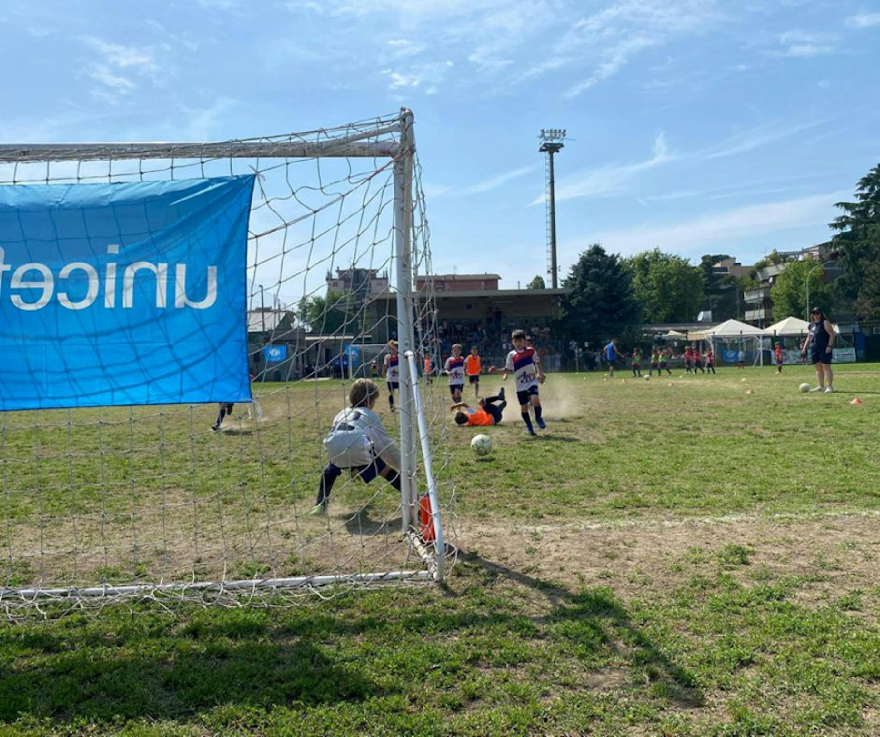 Pioltello, particolare di un torneo di calcio organizzato per la giornata del gioco