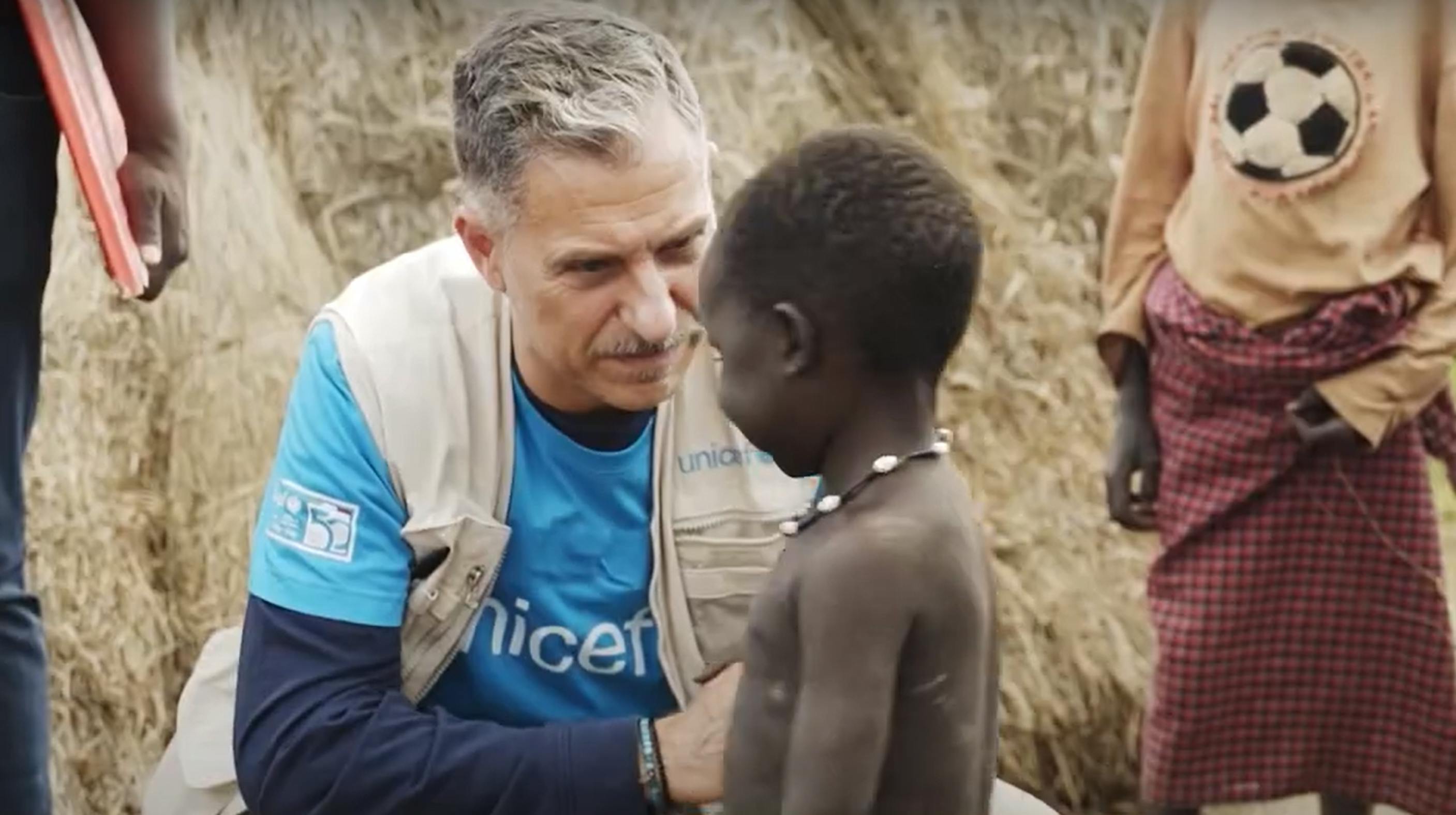 Gabriele Corsi in Uganda con l'UNICEF