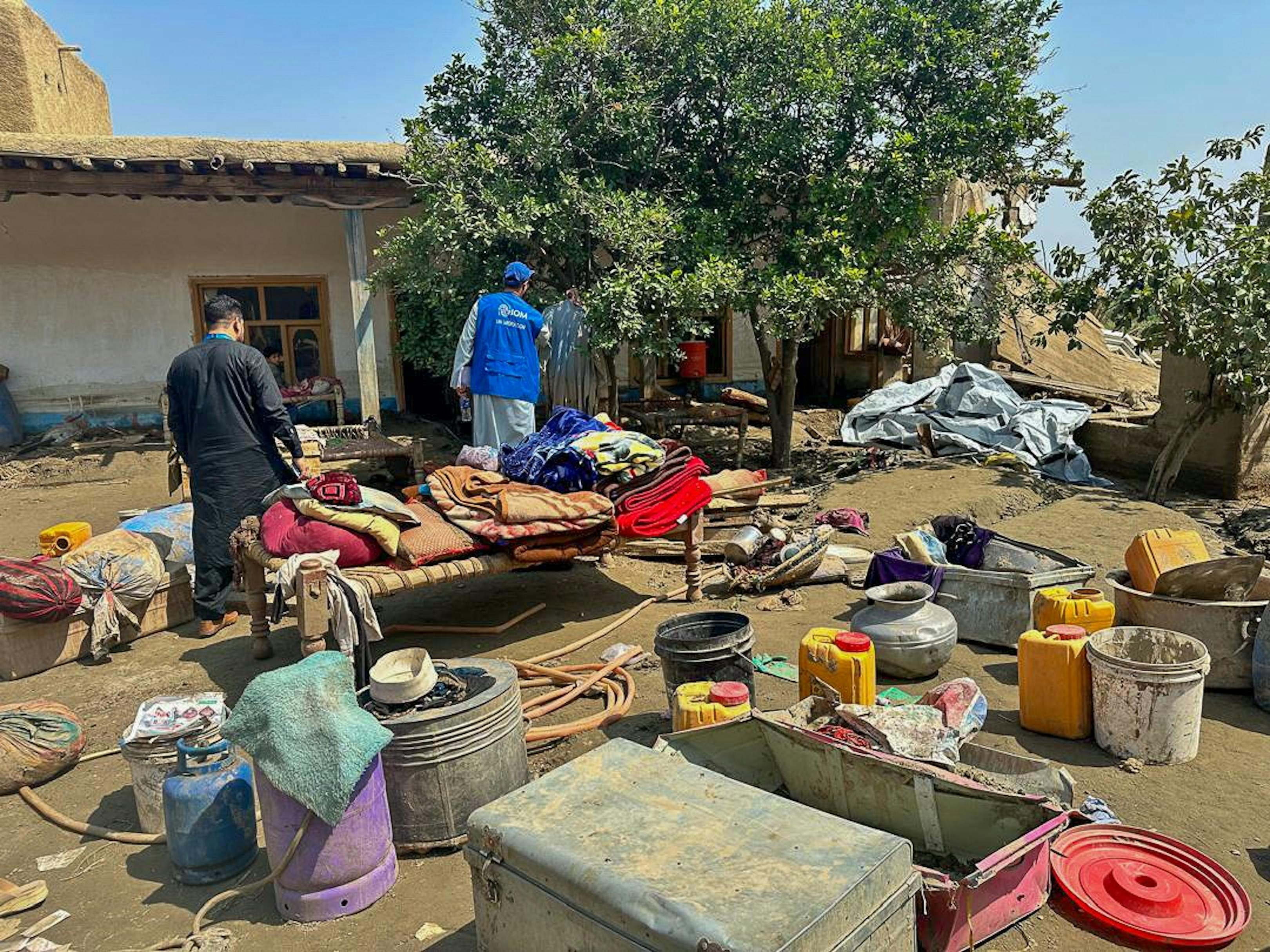 Team dell'UNICEFsul campo in Afghanistan in seguito al terremoto del 31/08 © UNICEF