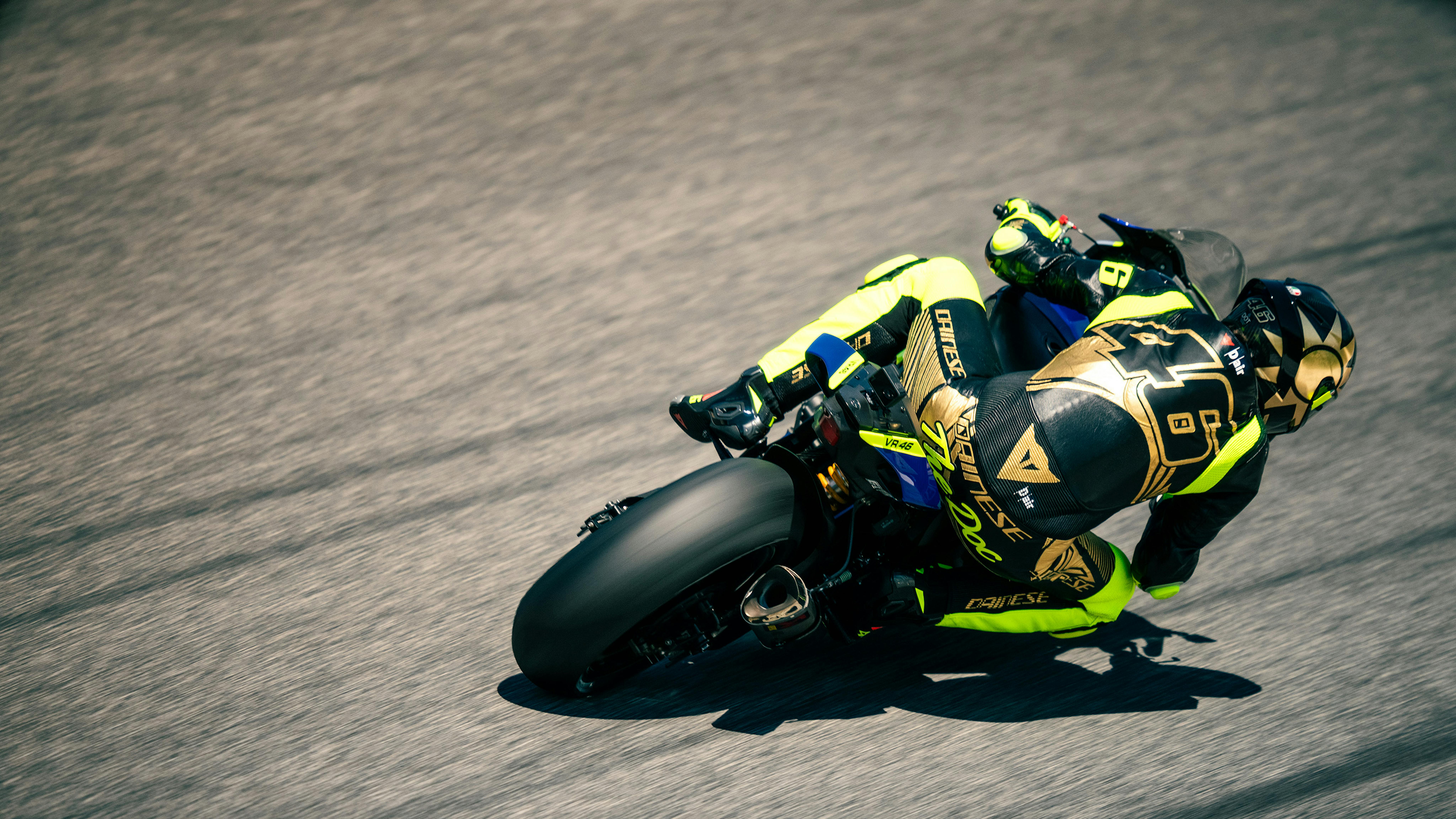 Valentino Rossi al Mugello con la tuta speciale Dainese
