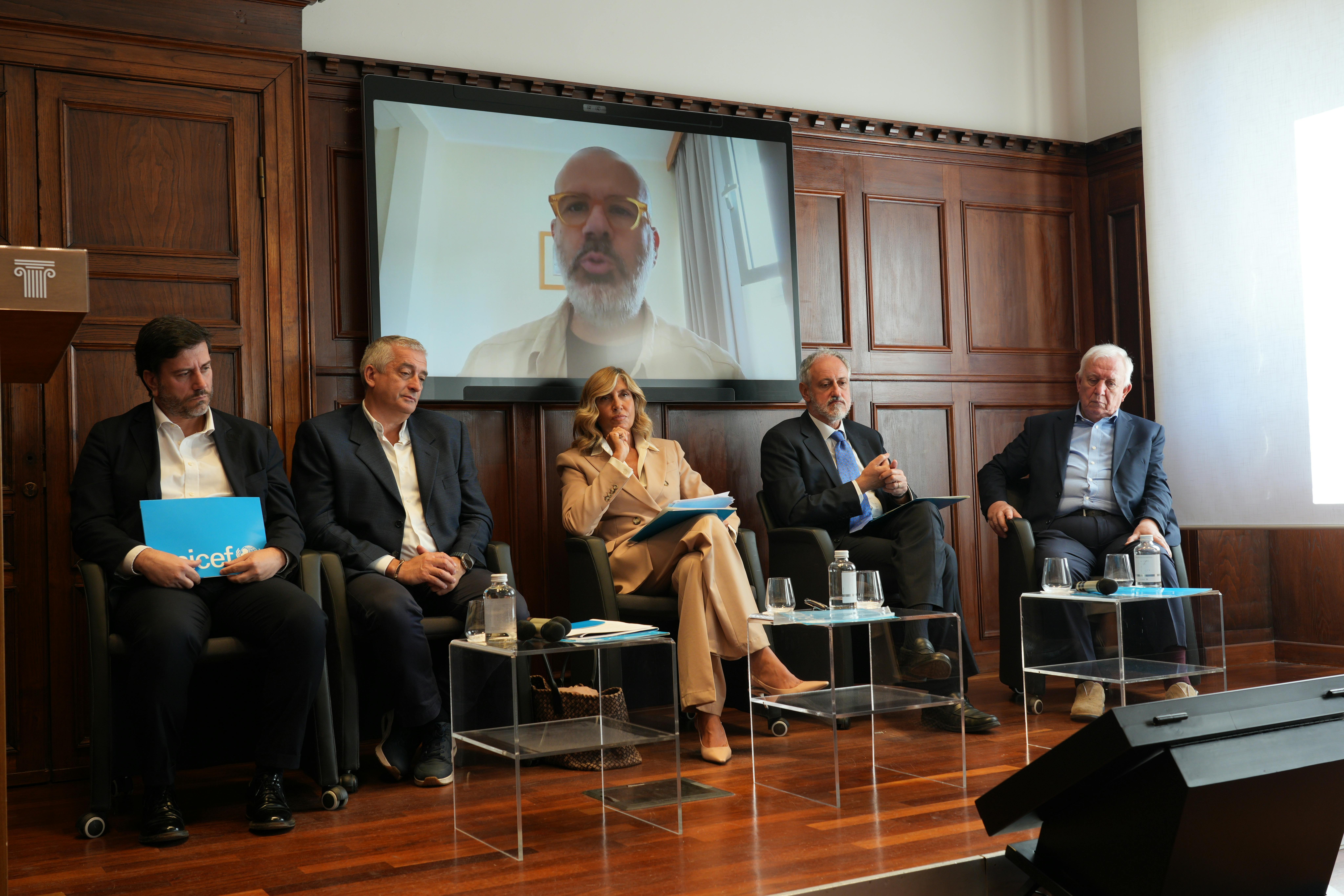 Nello Scavo, inviato speciale di Avvenire e Presidente Carta di Roma interviene al dibattito sull'Intelligenza Artificiale in collegamento da Gerusalemme
