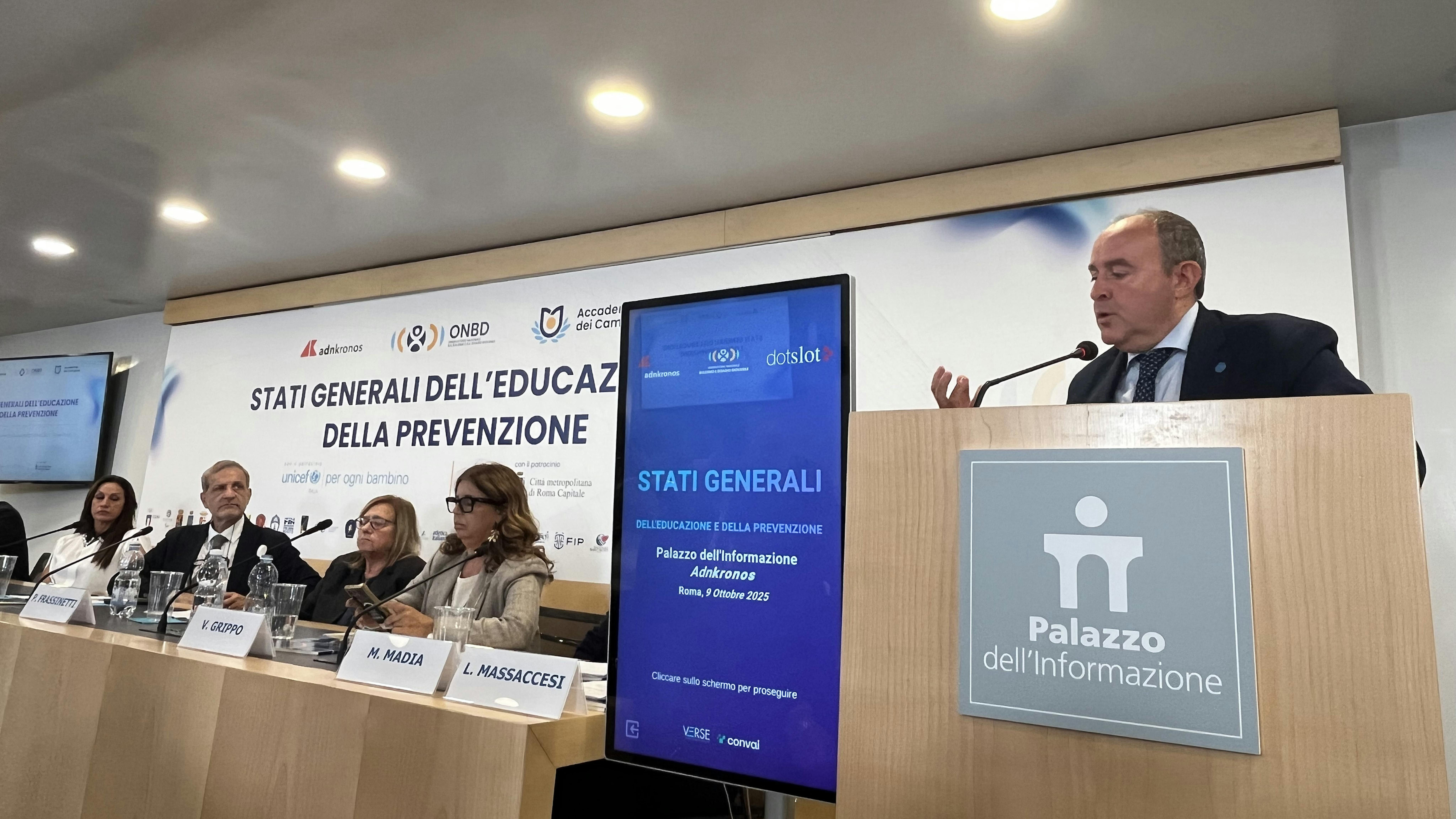 Il Presidente dell'UNICEF Italia Nicola Graziano interviene durante gli  Stati Generali dell'Educazione e della Prevenzione