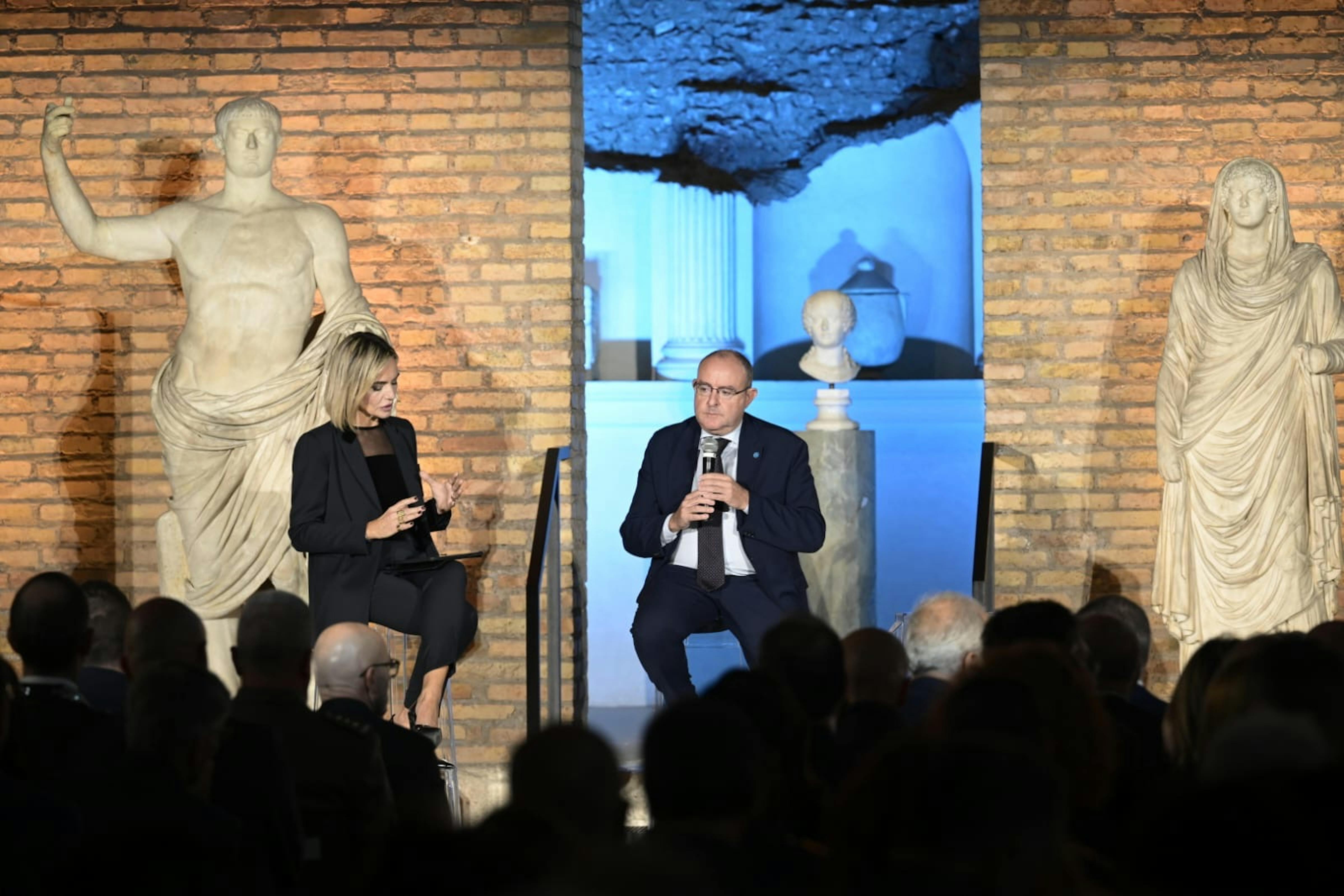 L'intervento del Presidente dell'UNICEF Italia nicola Graziano durante la presentazione dell Calendario della Polizia alle Terme di Diocleziano