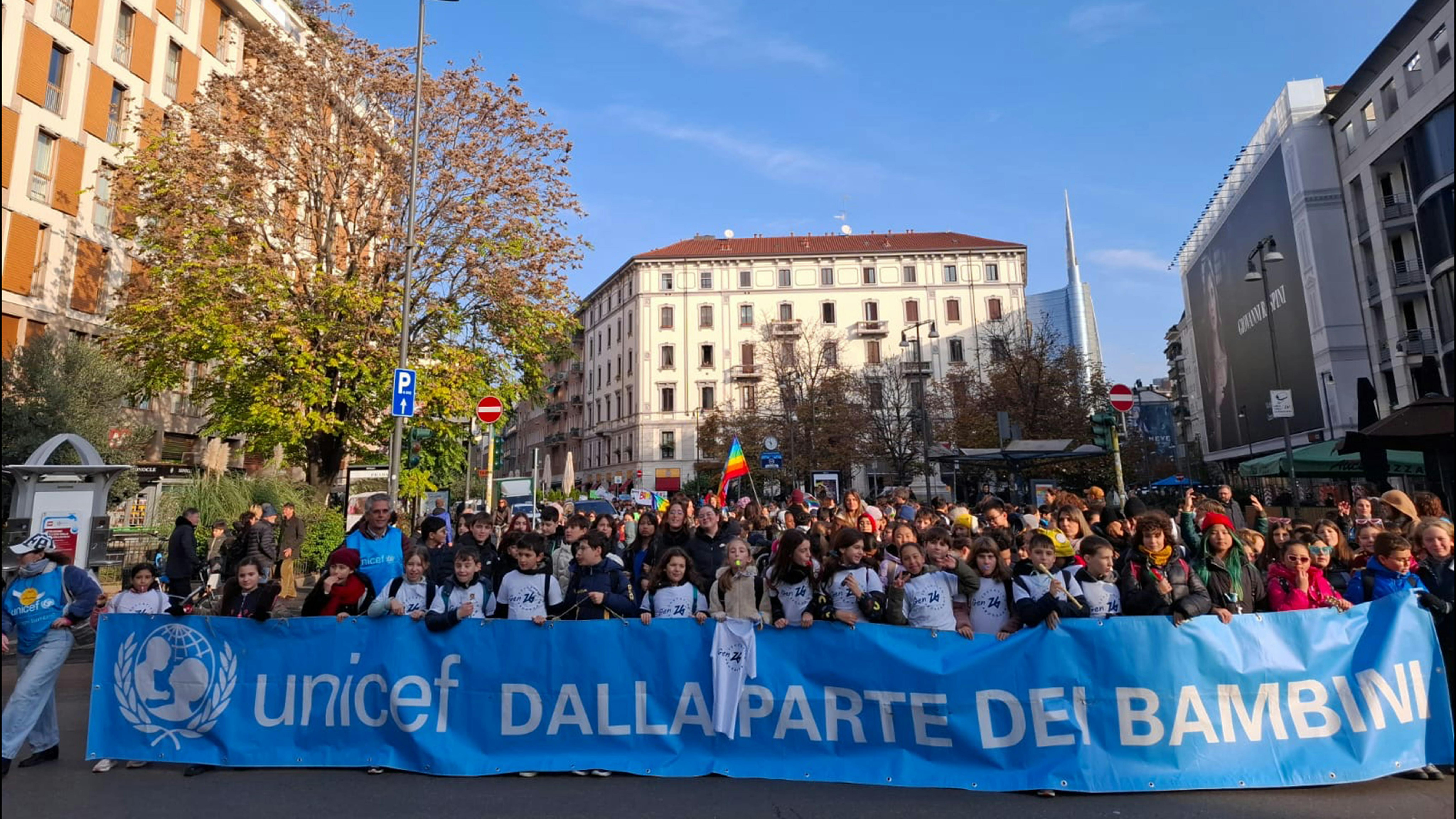 Un momento delal marcia dei diritti dei bambini di Milano