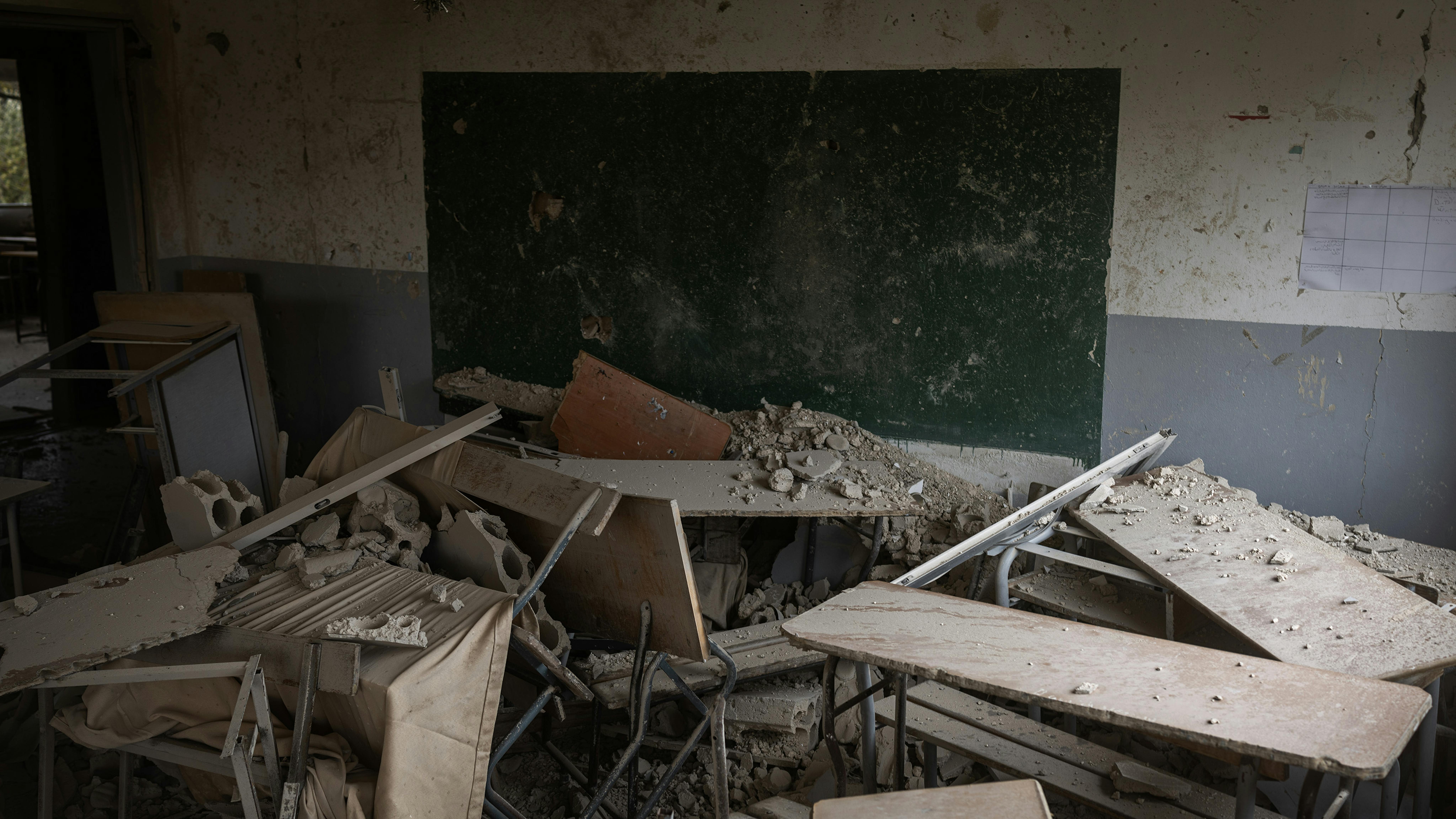 Una vista mostra la Scuola Jaafari. L'istruzione e il futuro degli studenti libanesi sono stati profondamente sconvolti dalla guerra in Libano