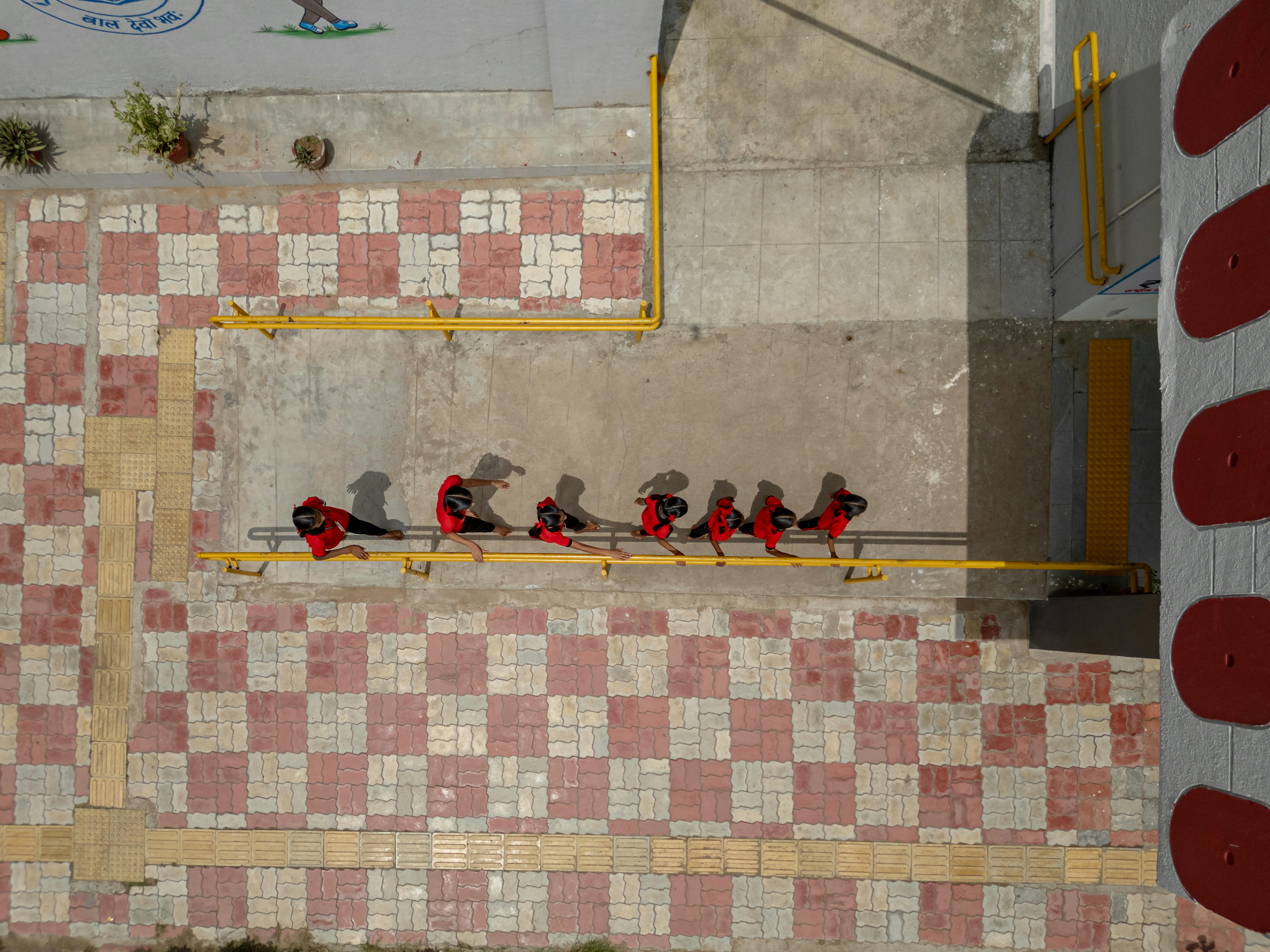 India, nella Bharoda Primary School i bambini con disabilità possono finalmente frequentare le lezioni in autuonomia, grazie a delle infrastrtutture attende alle loro esigenze