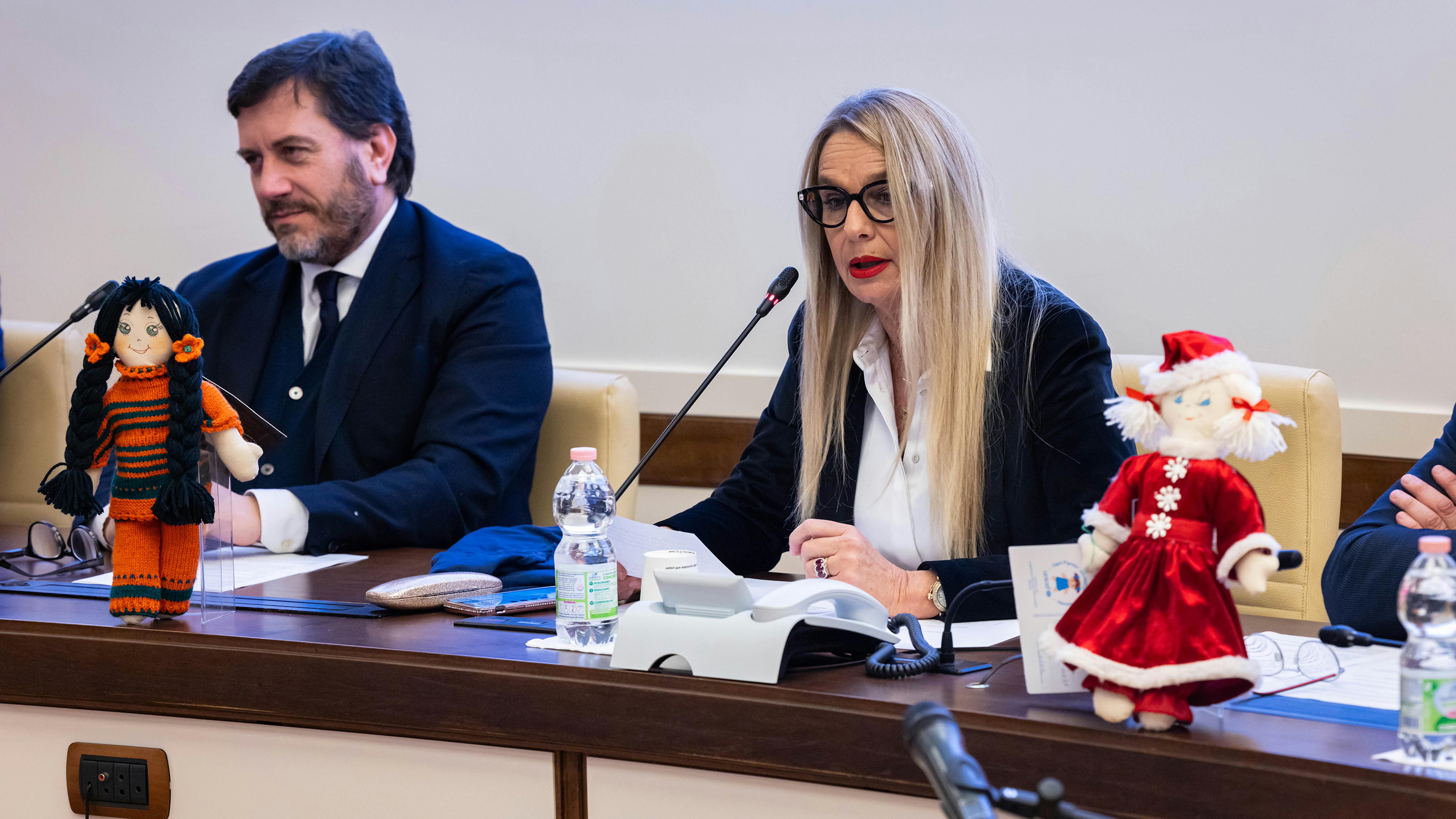 L'intervento della Presidente della Commissione straordinaria per la tutela e la promozione dei diritti umani Stefania Pucciarelli, a sinistra Il Portavoce dell'UNICEF Italia Andrea Iacomini