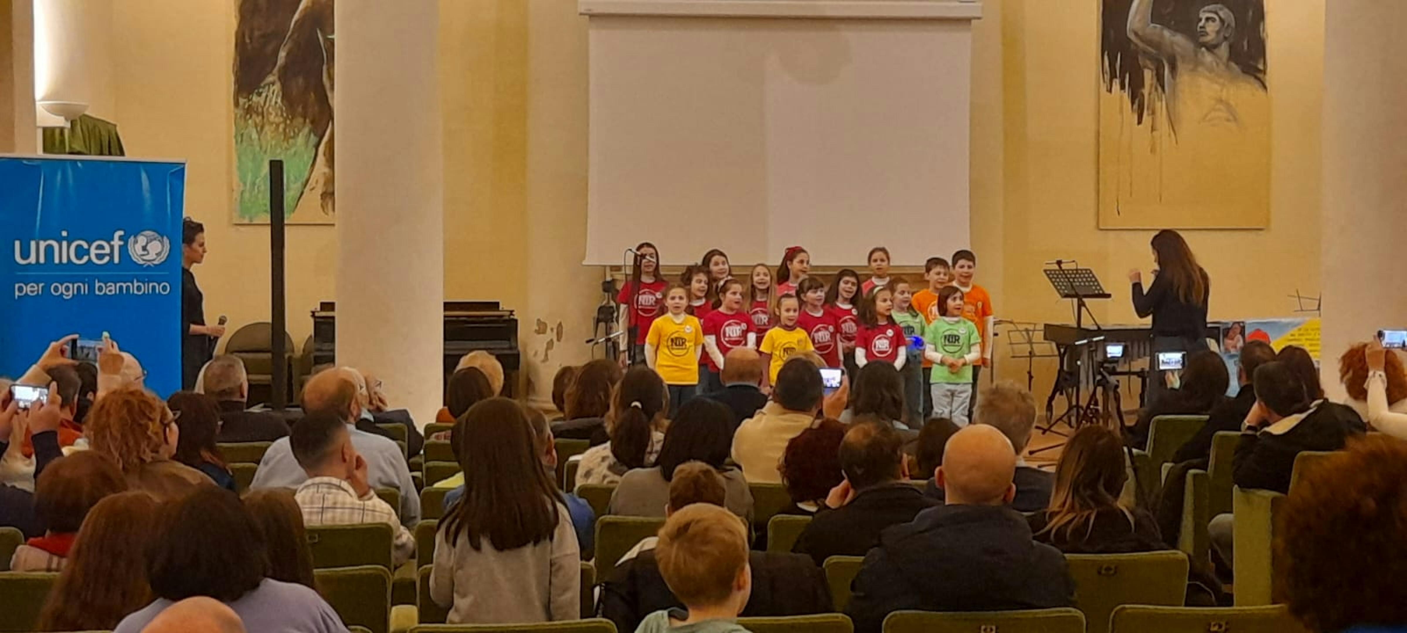 esecuzione del coro Nir