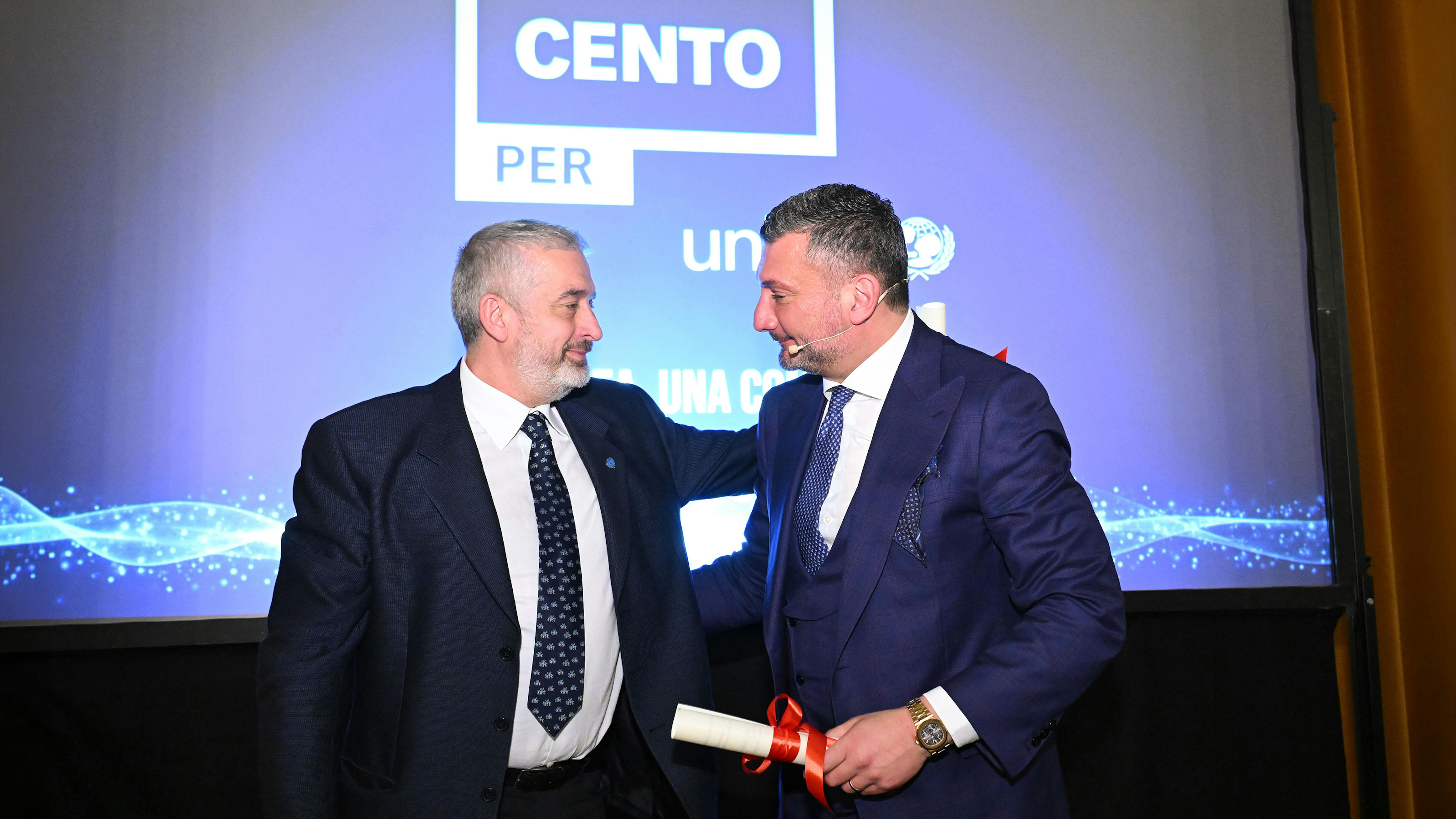 Paolo Rosera, Direttre Generale dell'UNICEF Italia con il Presidente di Cento Cristiano di Giosa