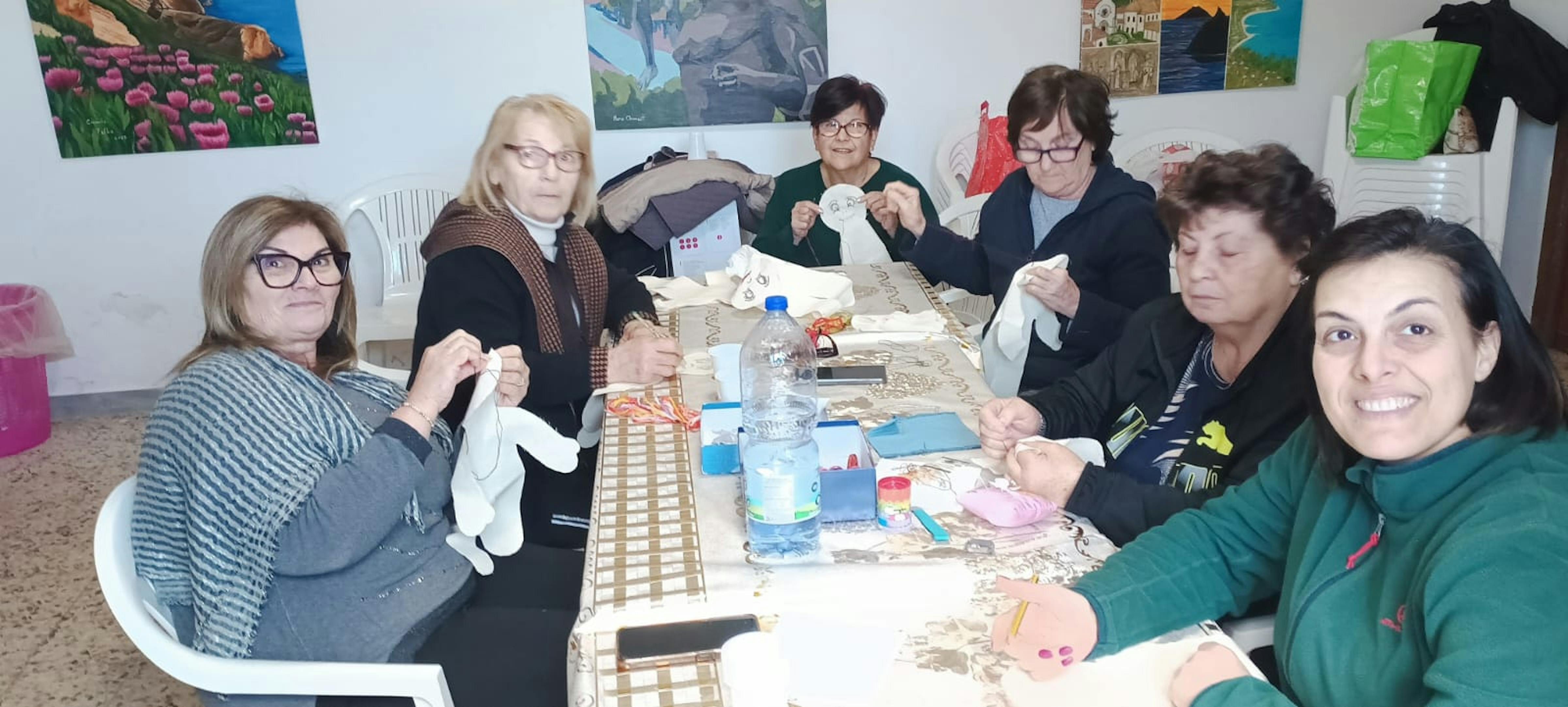 Il laboratorio per la realizzazione delle pigotte