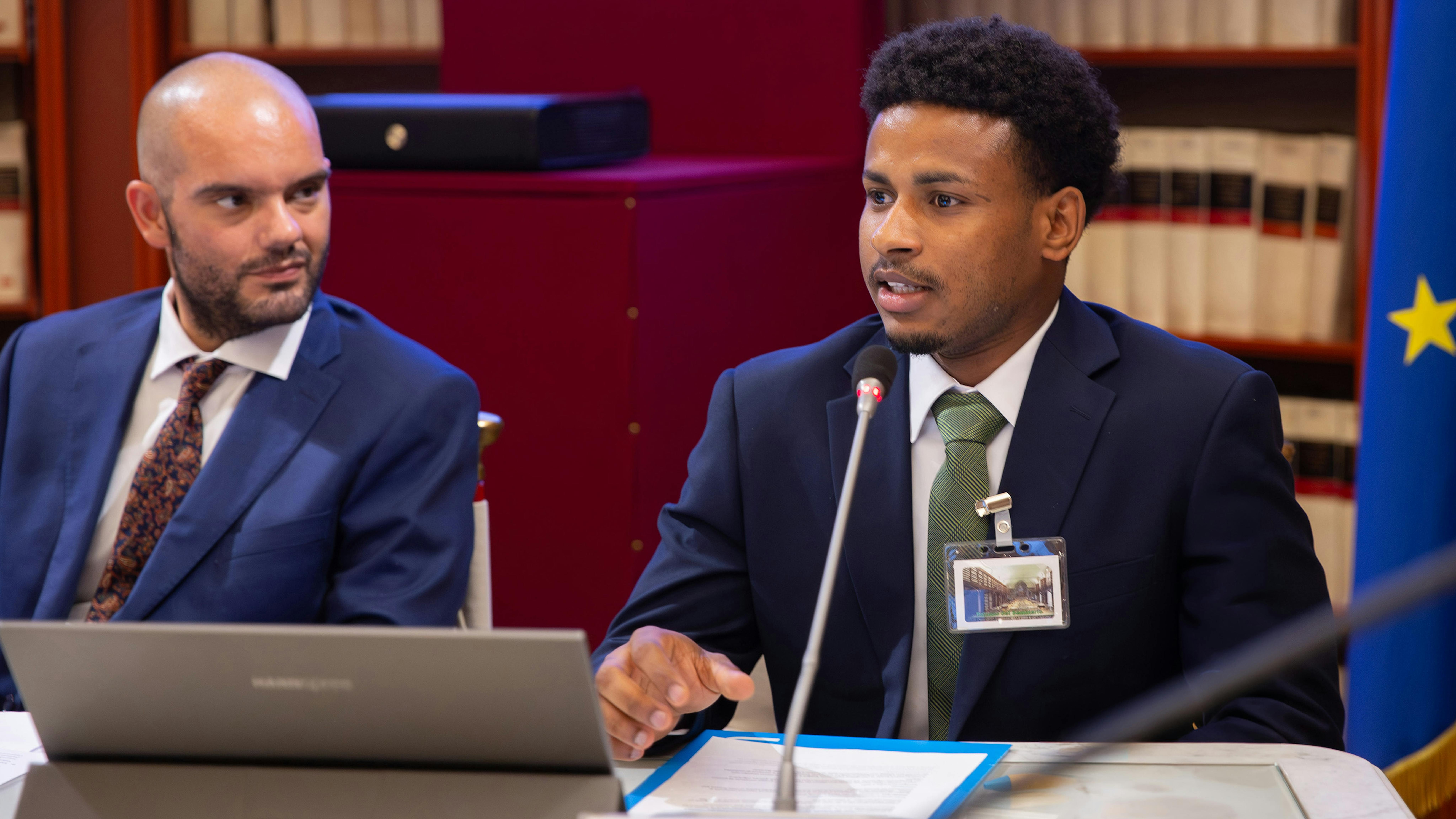 Da sinistra Matteo De Mitri - membro del Consiglio Direttivo dell’UNICEF Italia e Siradio Bah - steering group U-Report