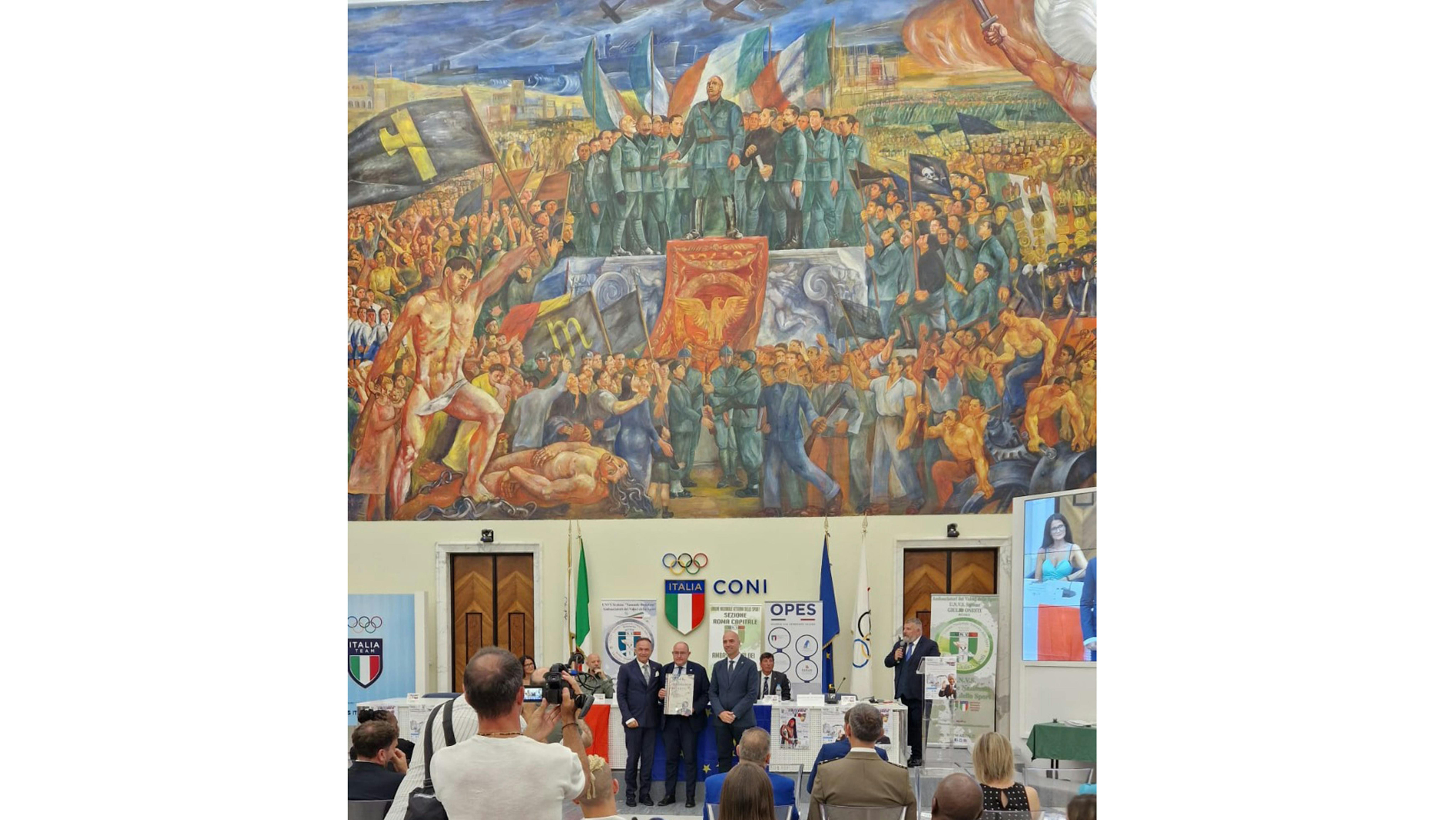Il Presidente dell'UNICEF Italia Nicola Graziano con il Premio Internazionale "Invictus Cogitatio Mandela – Ambassador of Freedom 2026"