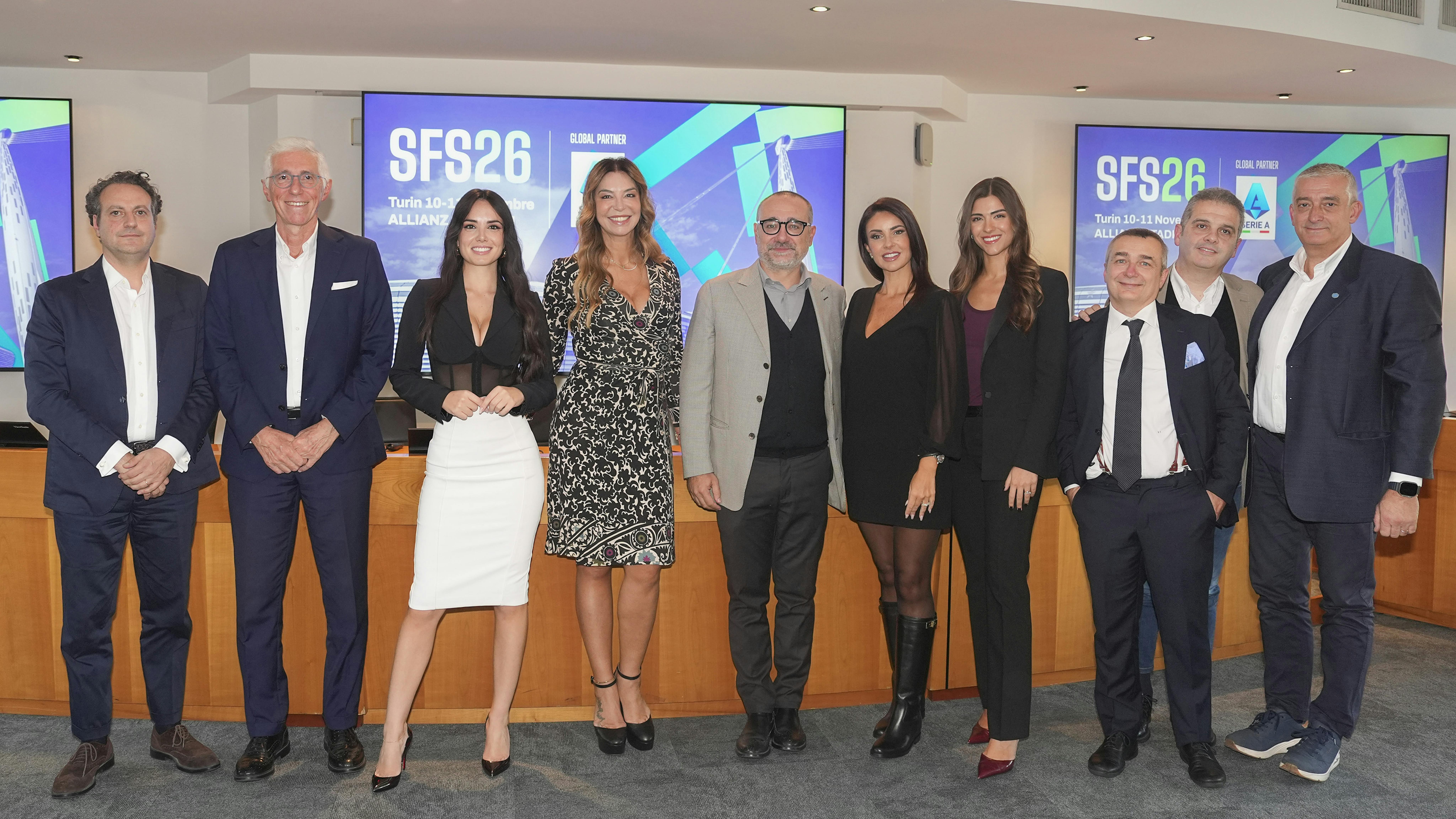Da sinistra a destra: Ivan Ortenzi, Lorendo Dallari, Giusy Meloni, Marina Presello Marco Bellinazzo, Monica Bertini, Giulia Piscina, Vincenzo Filetti, Gianfilippo Valentini e Paolo Rozera